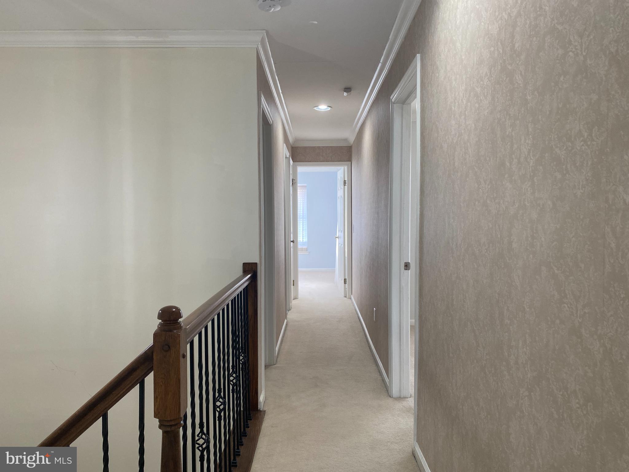 PINECREST - Residential