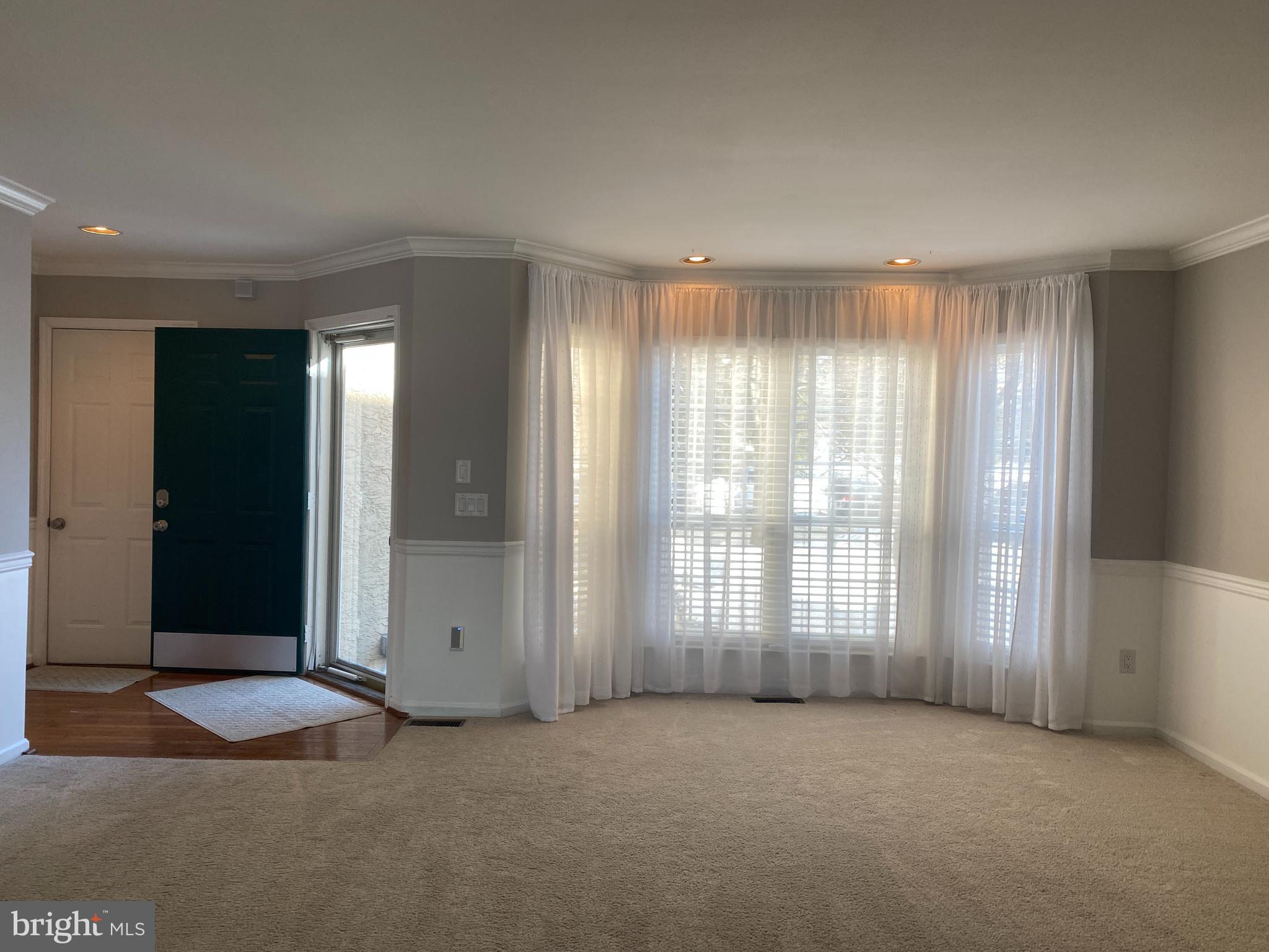 PINECREST - Residential