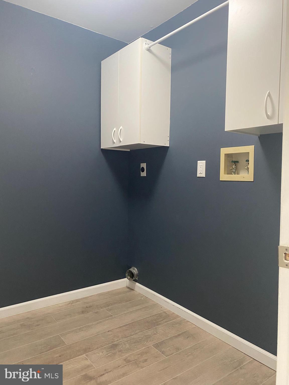 PINECREST - Residential