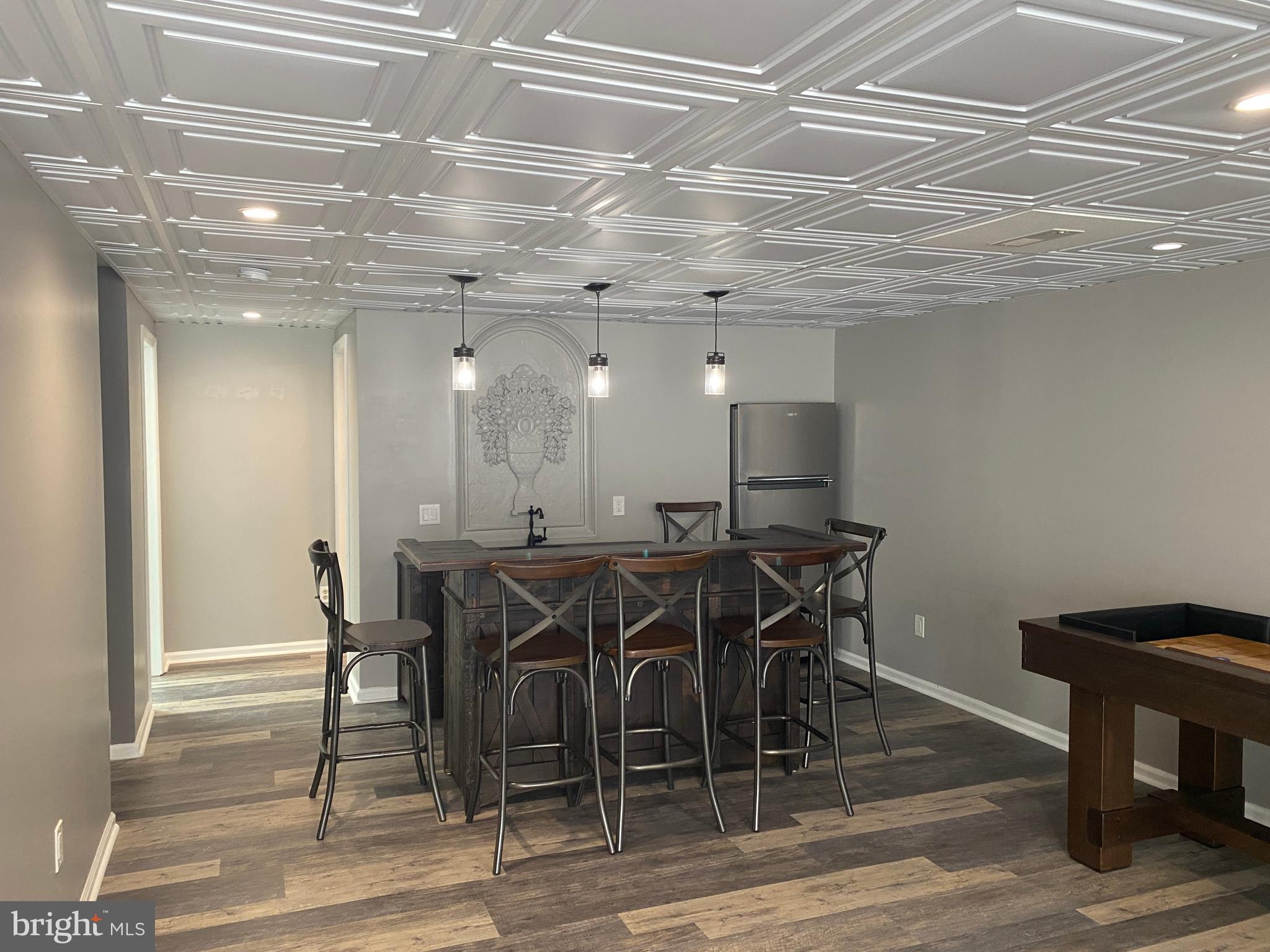 PINECREST - Residential