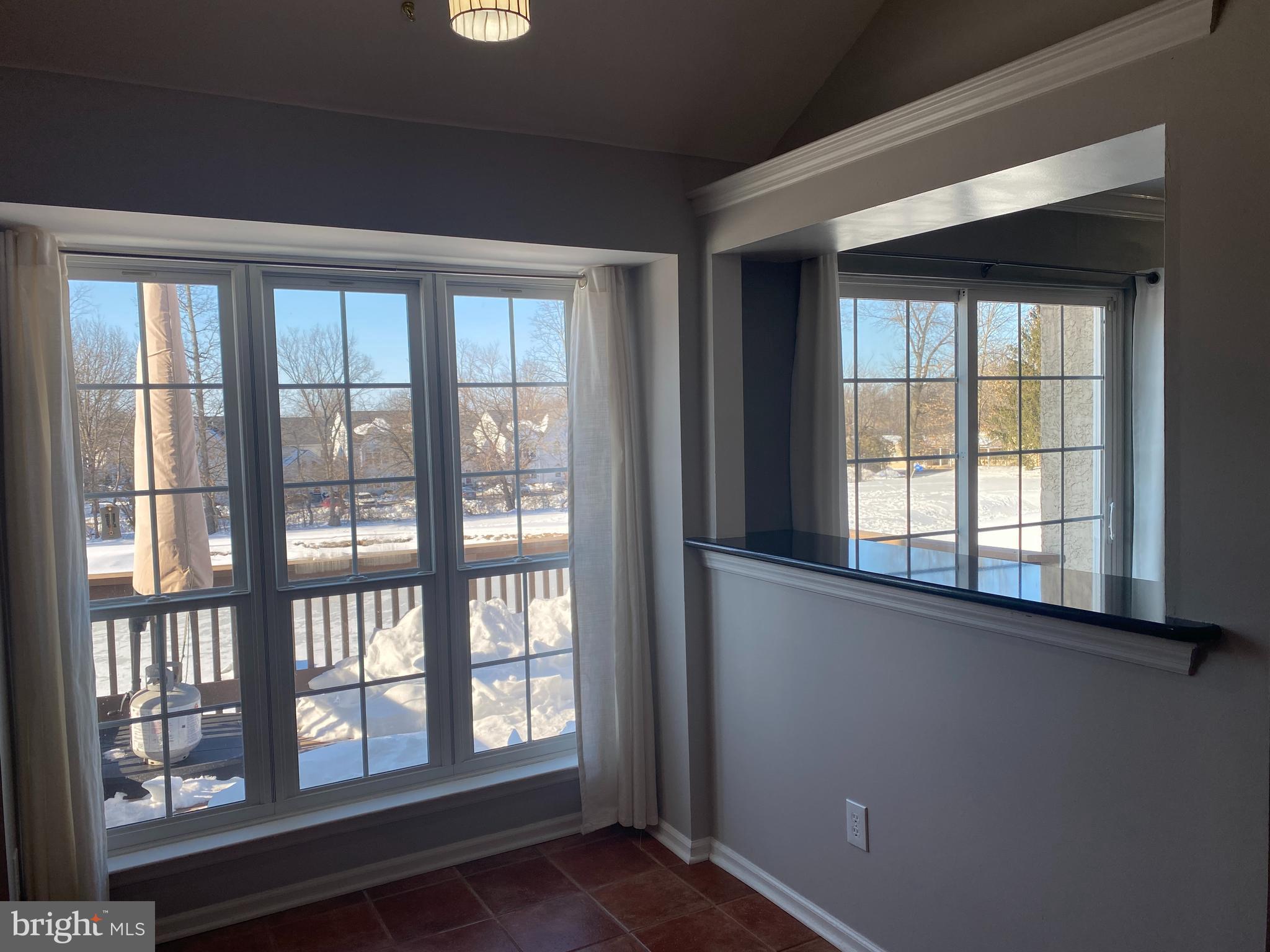 PINECREST - Residential