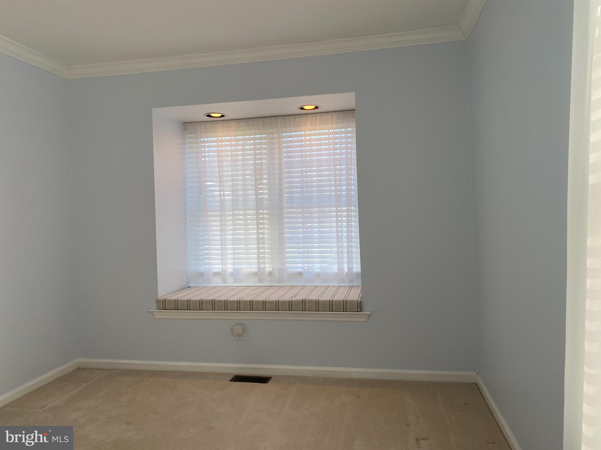 PINECREST - Residential