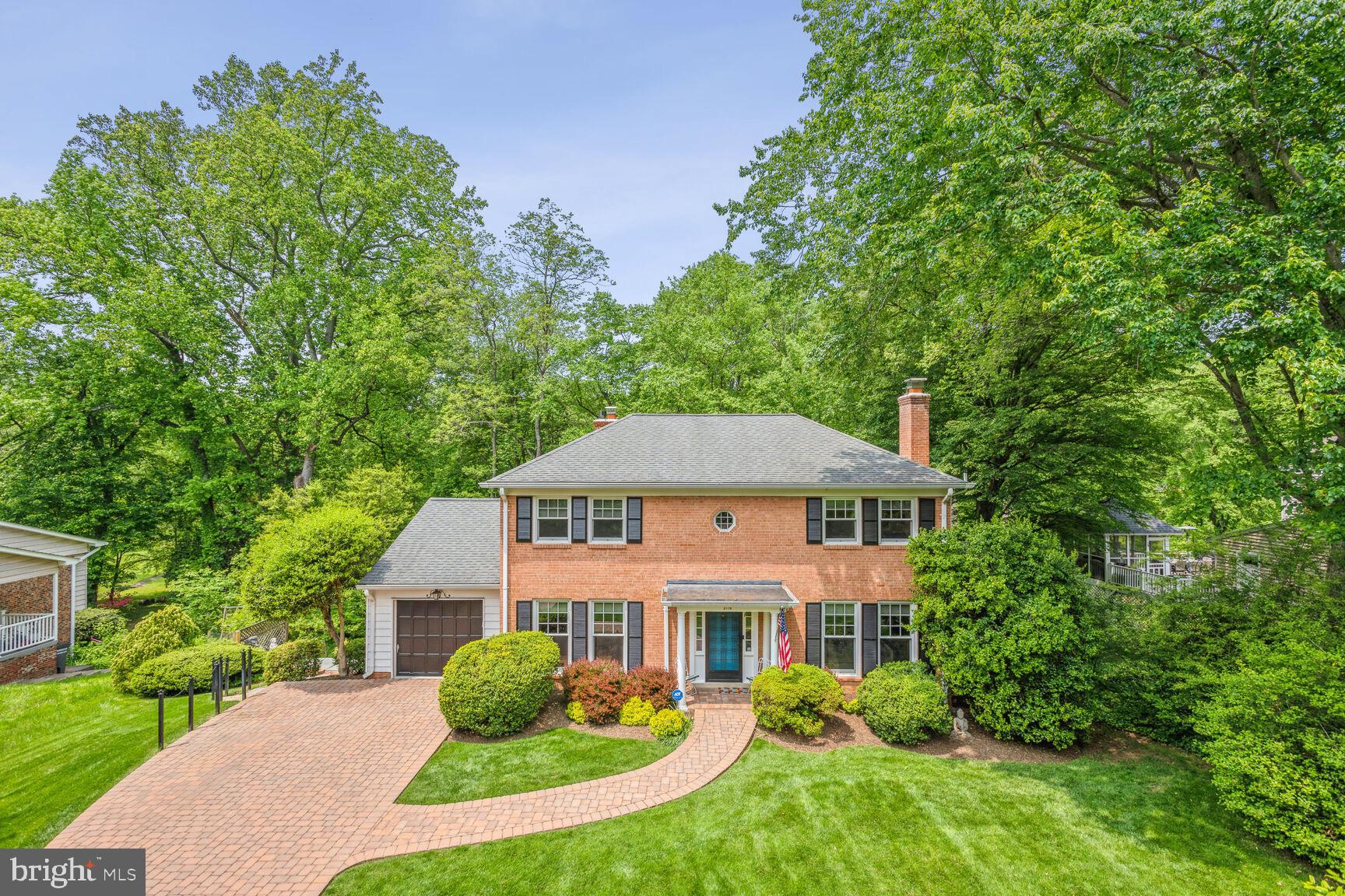 SUTTON PLACE - Residential Lease