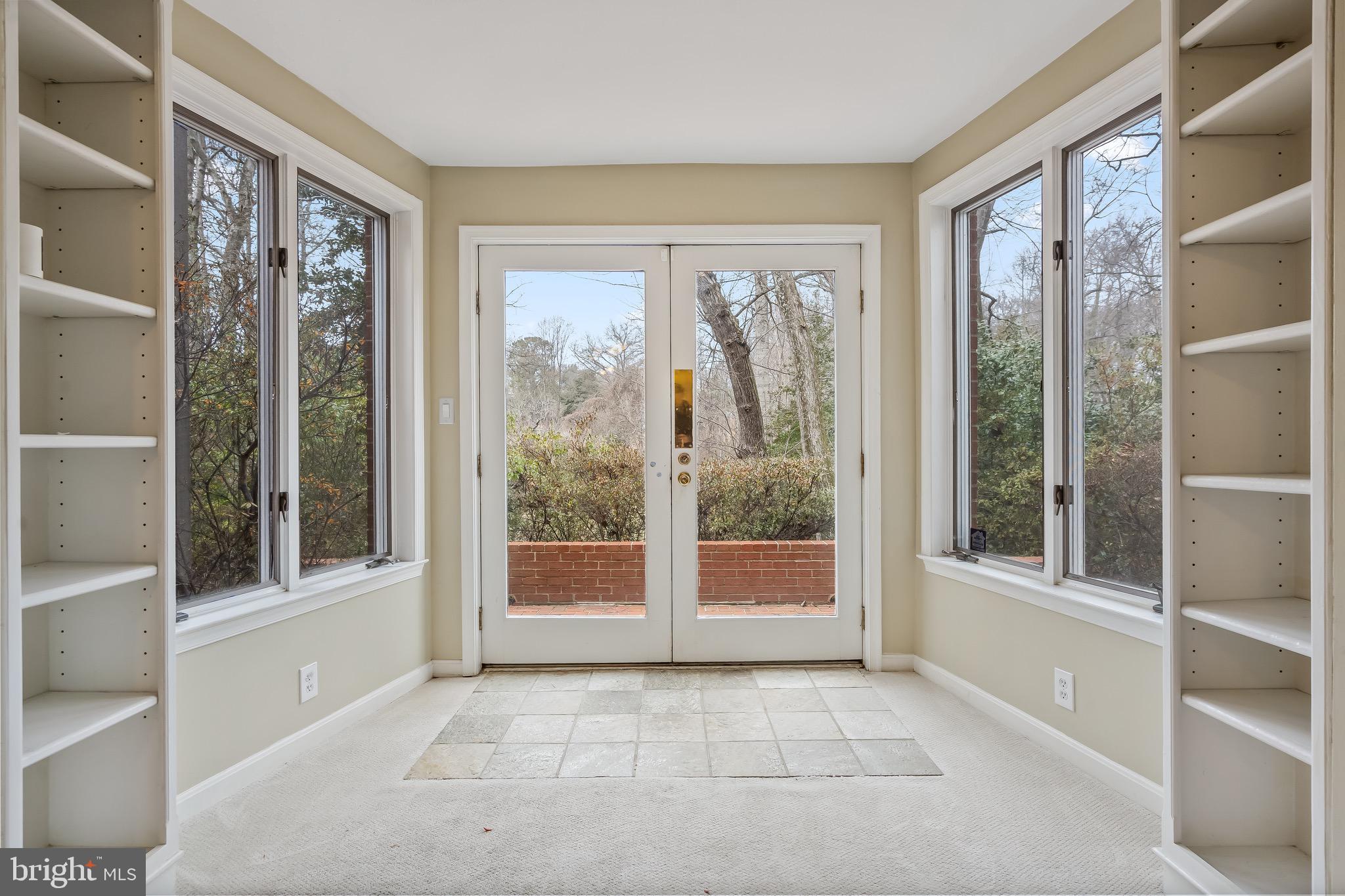 SUTTON PLACE - Residential Lease