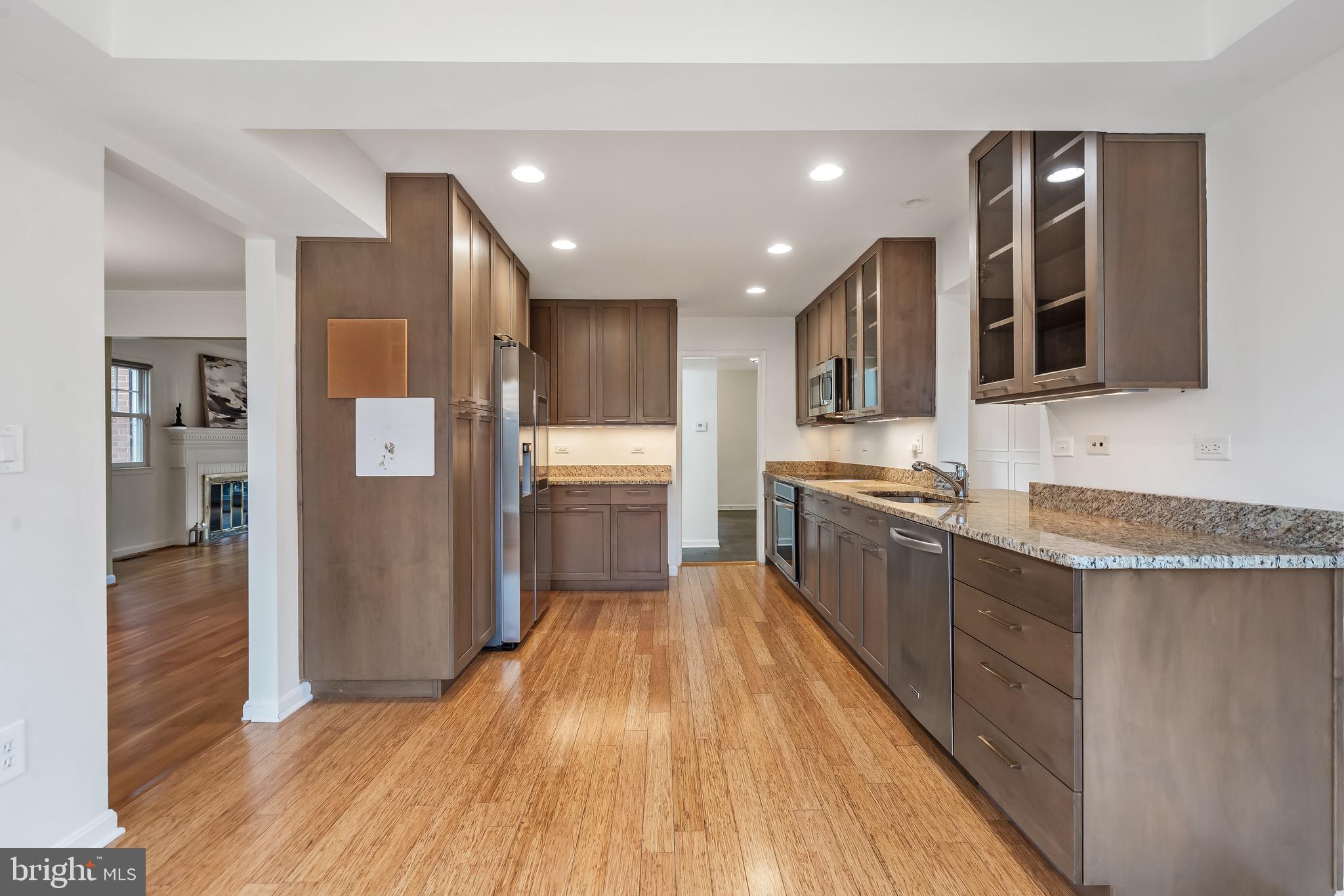 SUTTON PLACE - Residential Lease