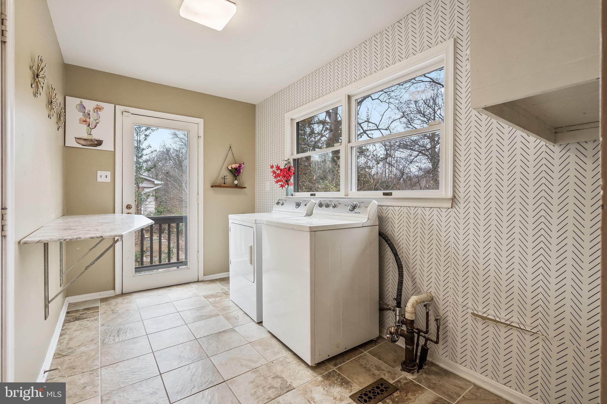 SUTTON PLACE - Residential Lease