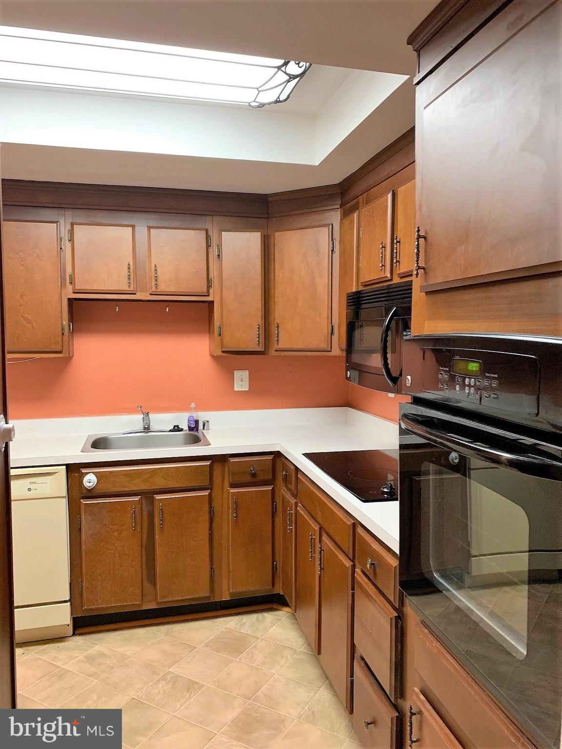 ROSSMOOR MUTUAL #7 - Residential