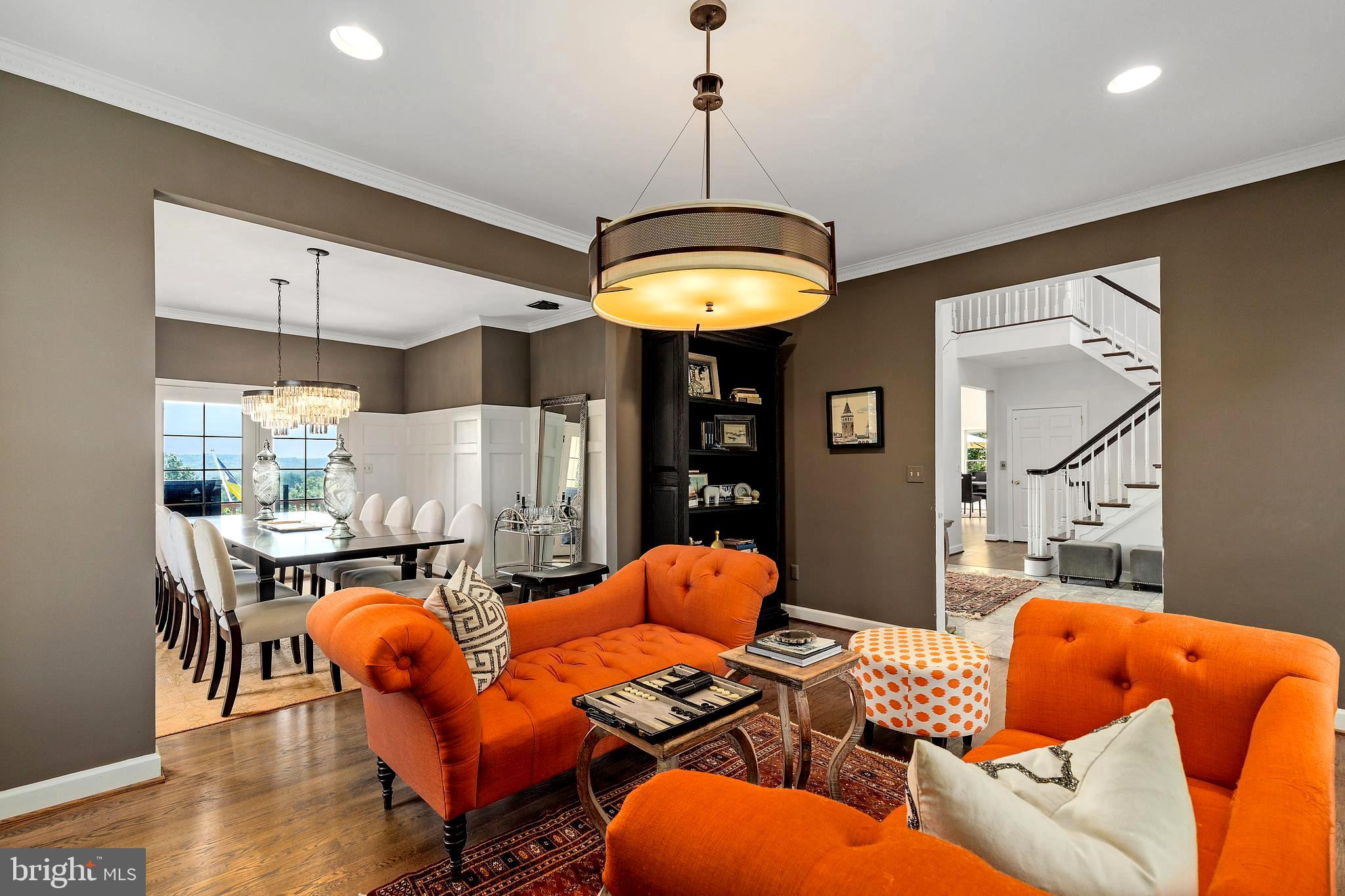 THE HILLSIDE AT SEMINARY - Residential