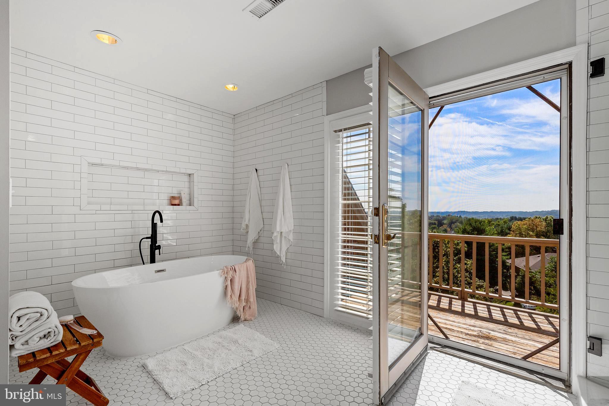 THE HILLSIDE AT SEMINARY - Residential