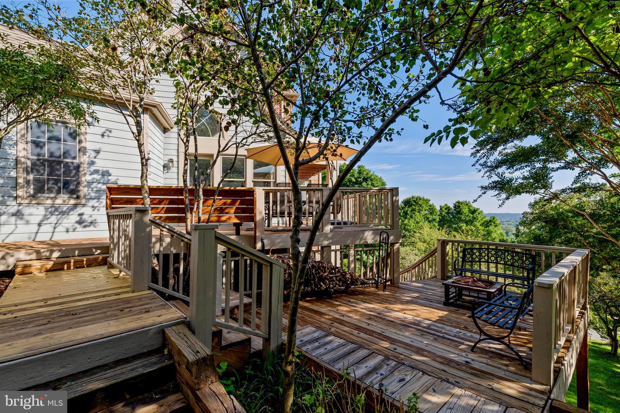 THE HILLSIDE AT SEMINARY - Residential