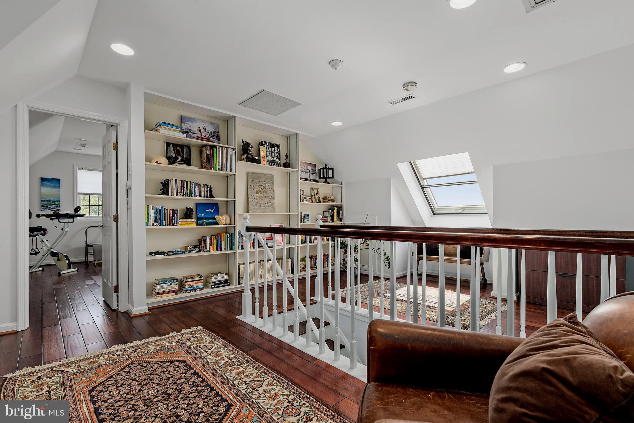 THE HILLSIDE AT SEMINARY - Residential