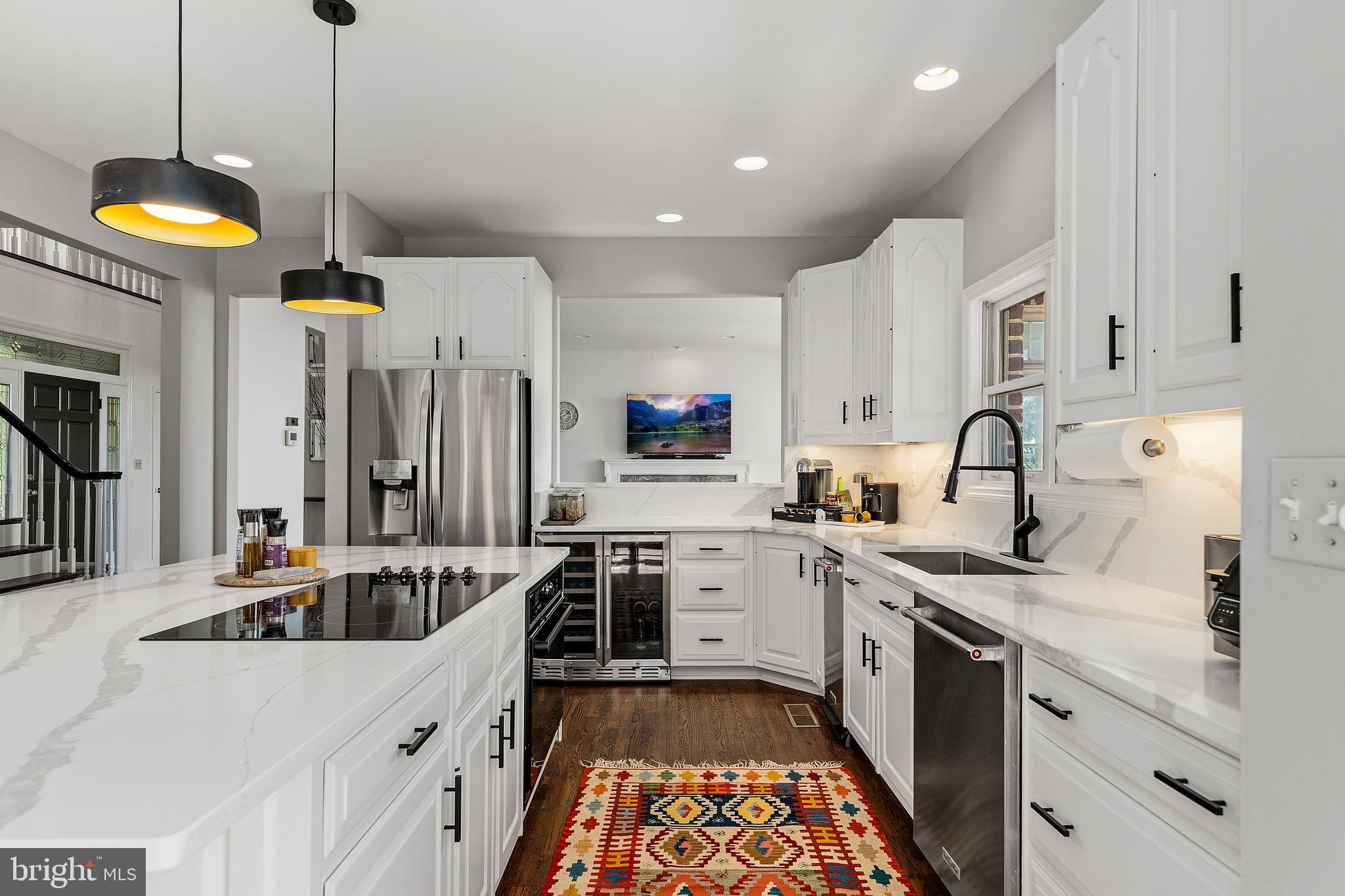 THE HILLSIDE AT SEMINARY - Residential