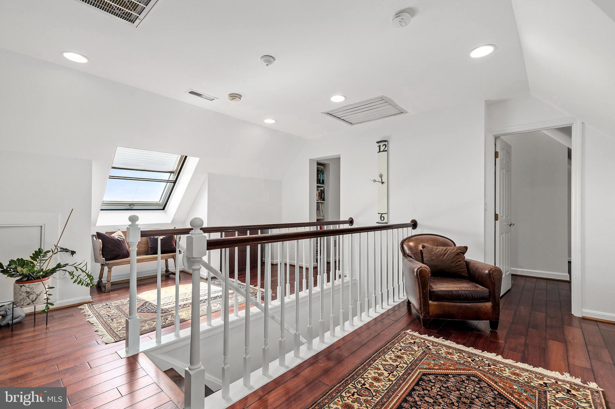 THE HILLSIDE AT SEMINARY - Residential