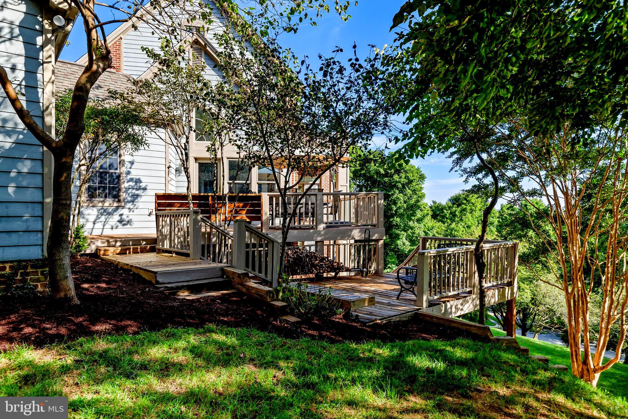 THE HILLSIDE AT SEMINARY - Residential