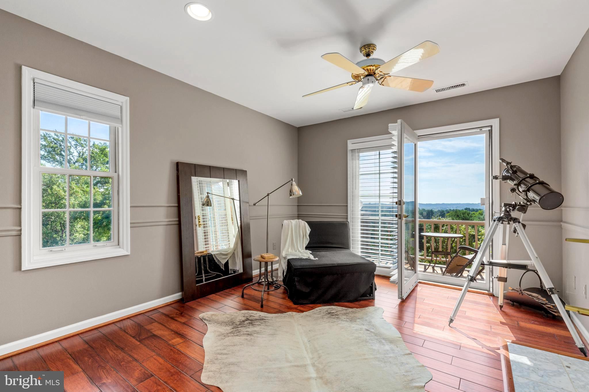 THE HILLSIDE AT SEMINARY - Residential