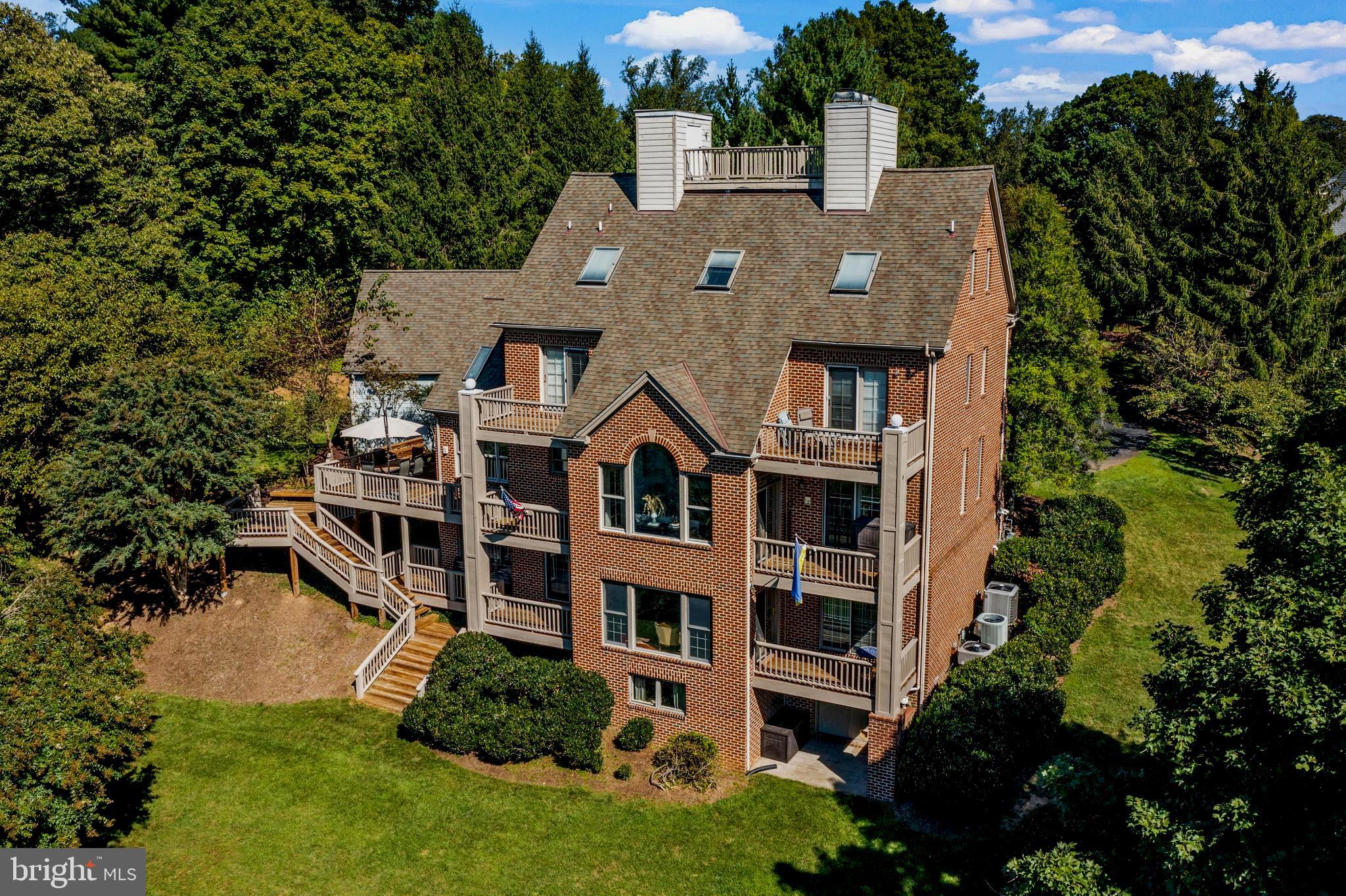 THE HILLSIDE AT SEMINARY - Residential