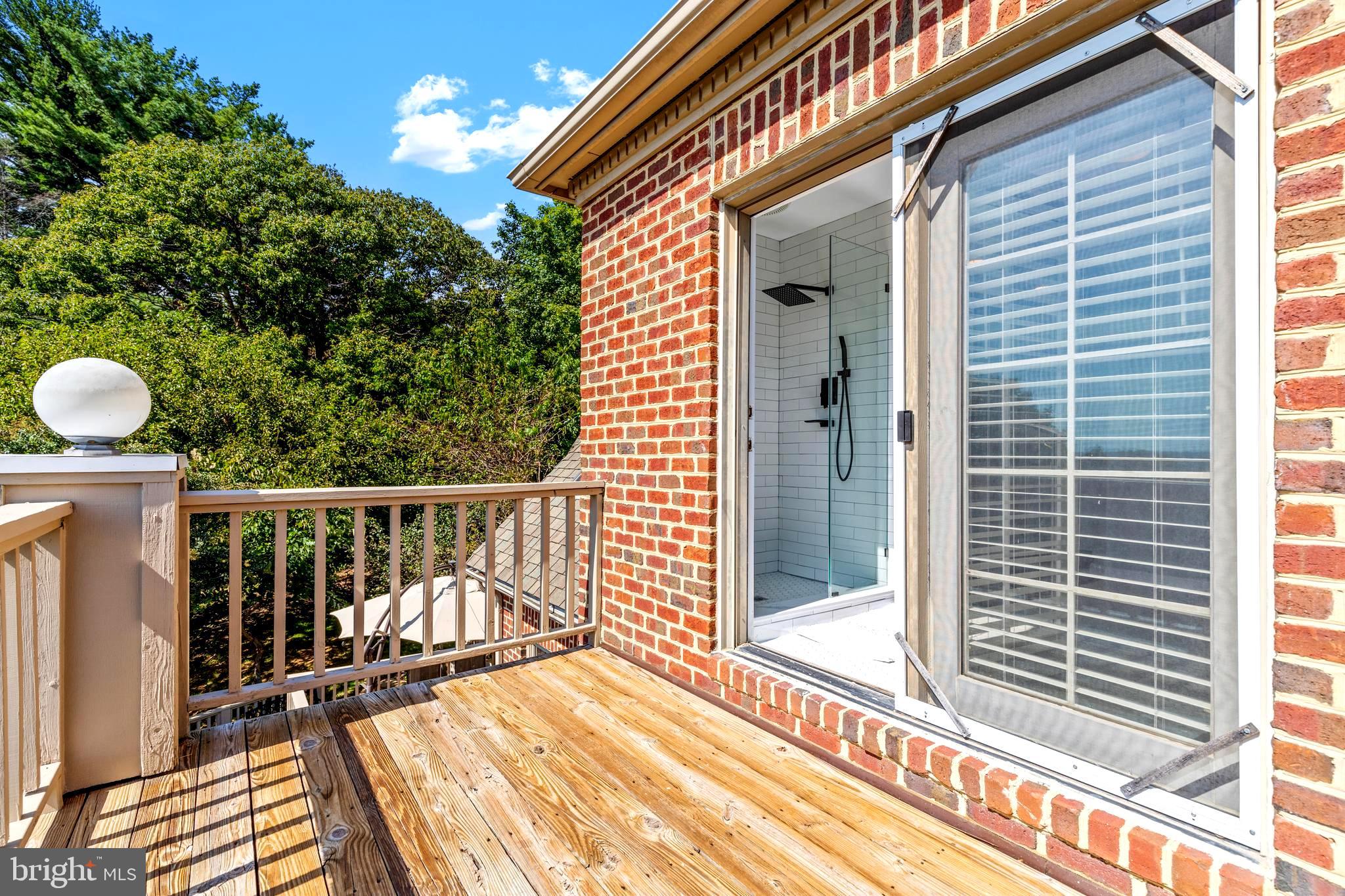 THE HILLSIDE AT SEMINARY - Residential