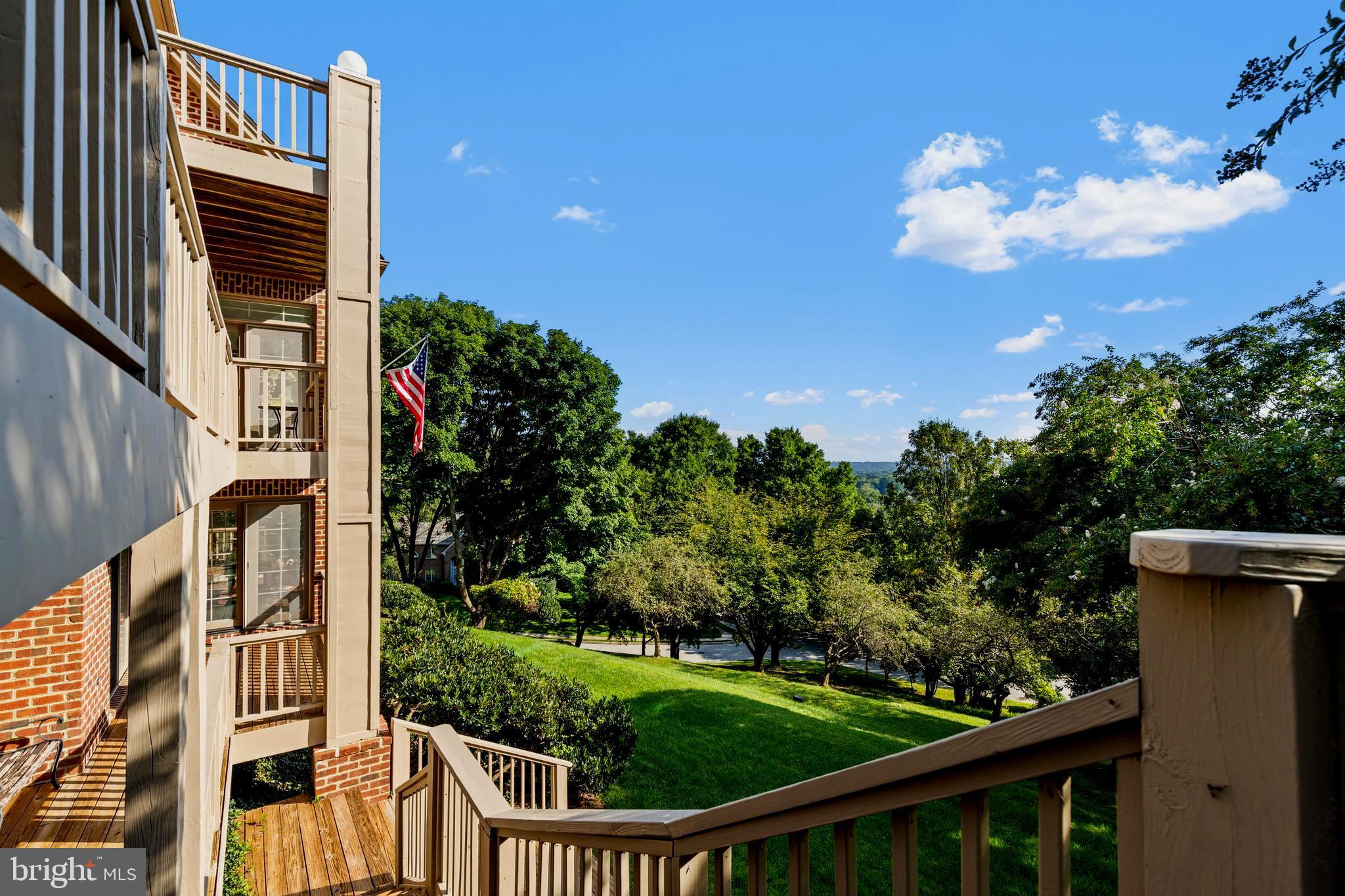 THE HILLSIDE AT SEMINARY - Residential