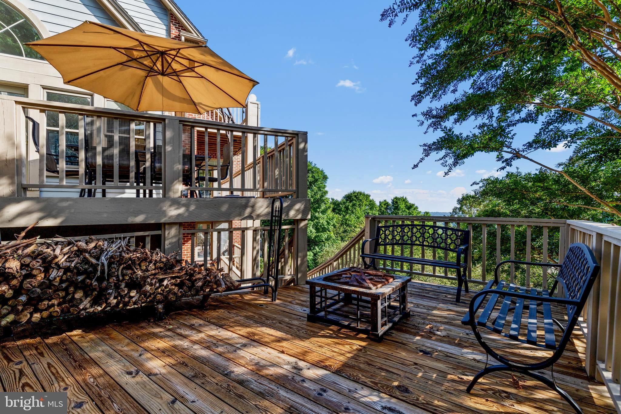 THE HILLSIDE AT SEMINARY - Residential