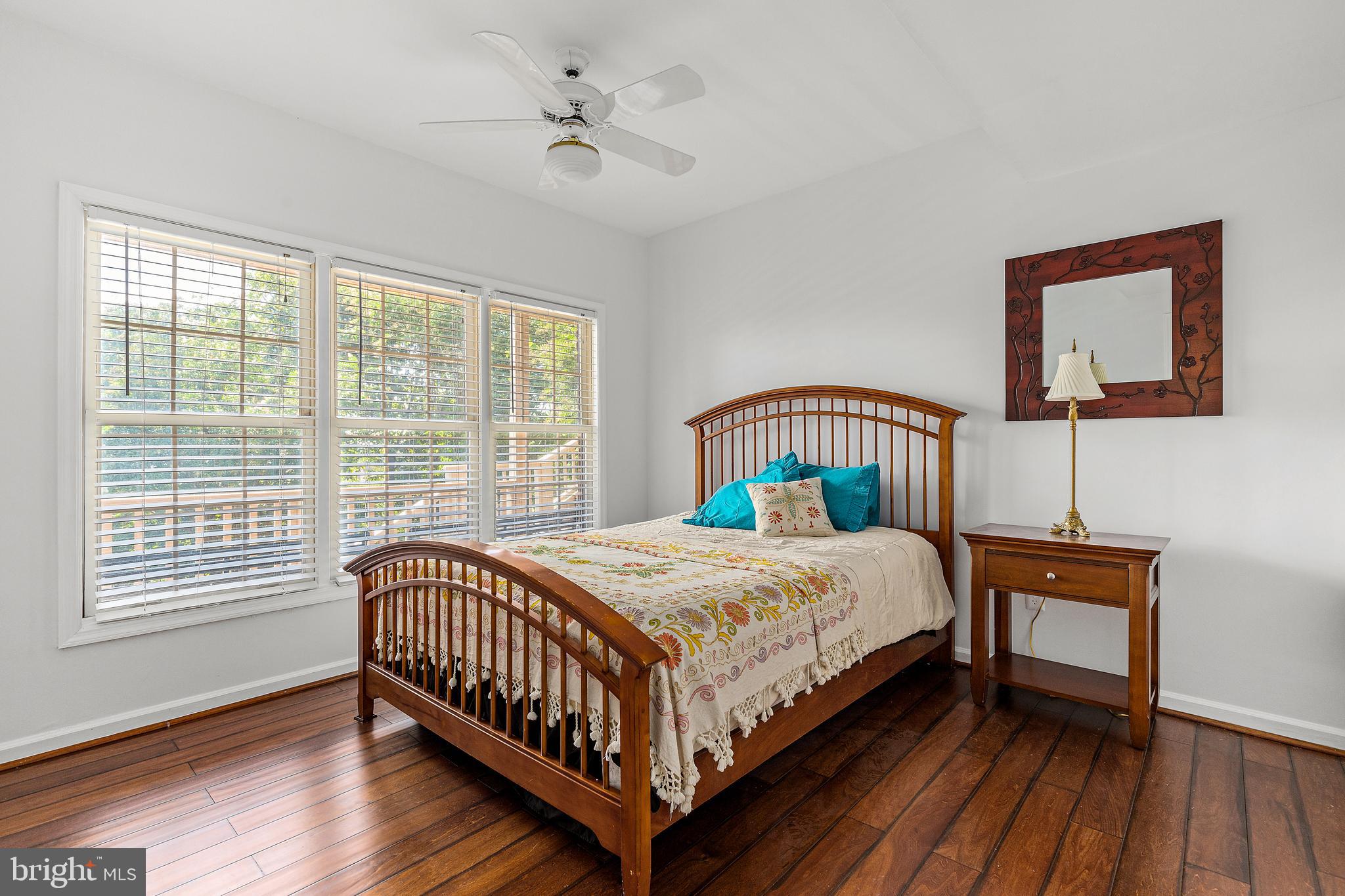 THE HILLSIDE AT SEMINARY - Residential