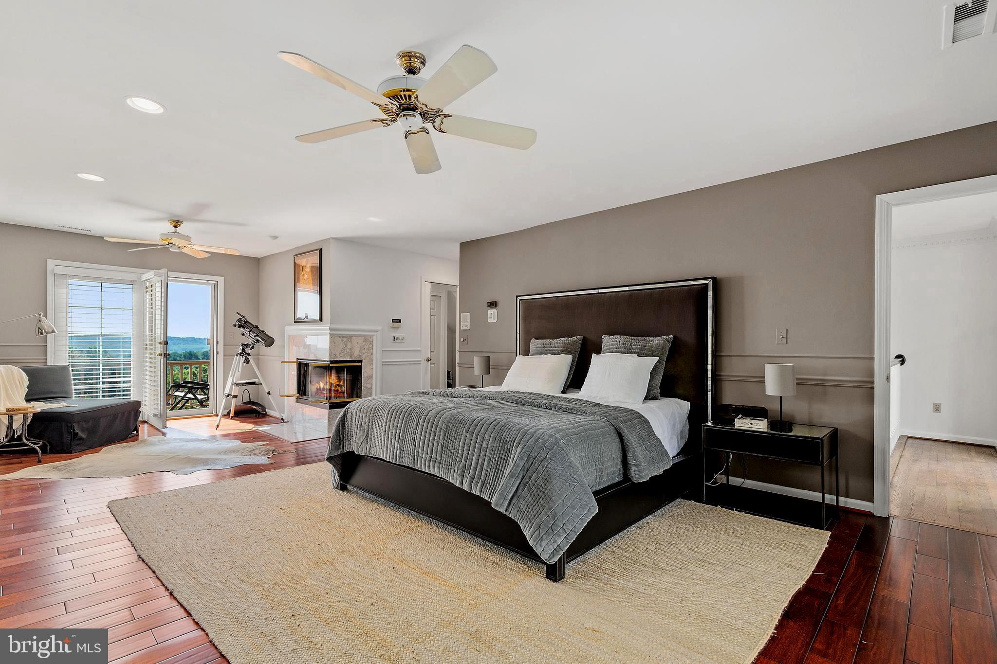 THE HILLSIDE AT SEMINARY - Residential