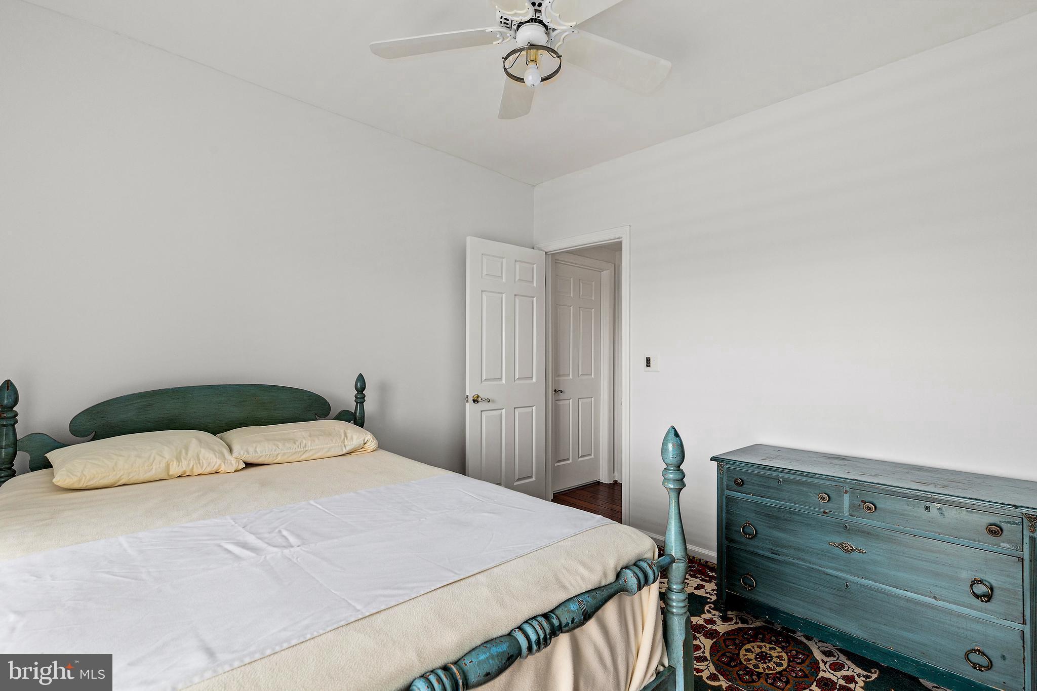 THE HILLSIDE AT SEMINARY - Residential