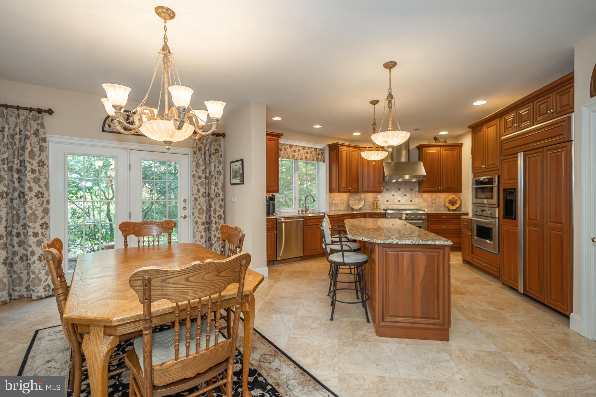 UPPER MOUNTAIN ESTS - Residential