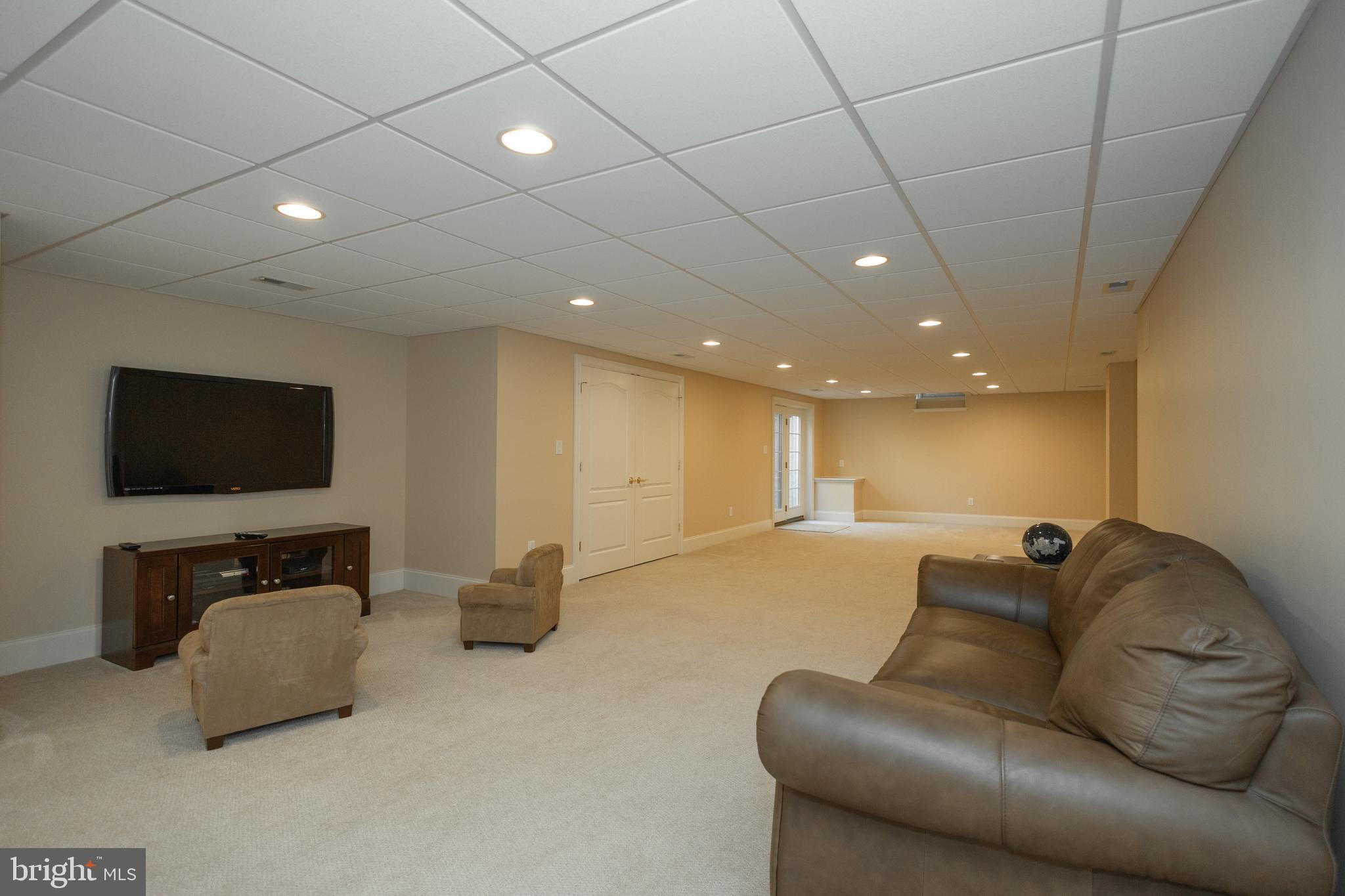 UPPER MOUNTAIN ESTS - Residential