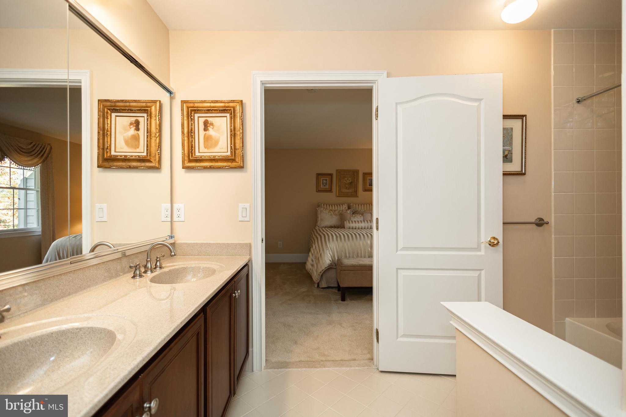 UPPER MOUNTAIN ESTS - Residential