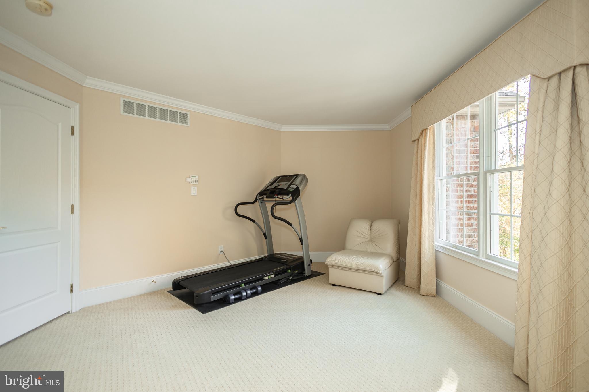 UPPER MOUNTAIN ESTS - Residential