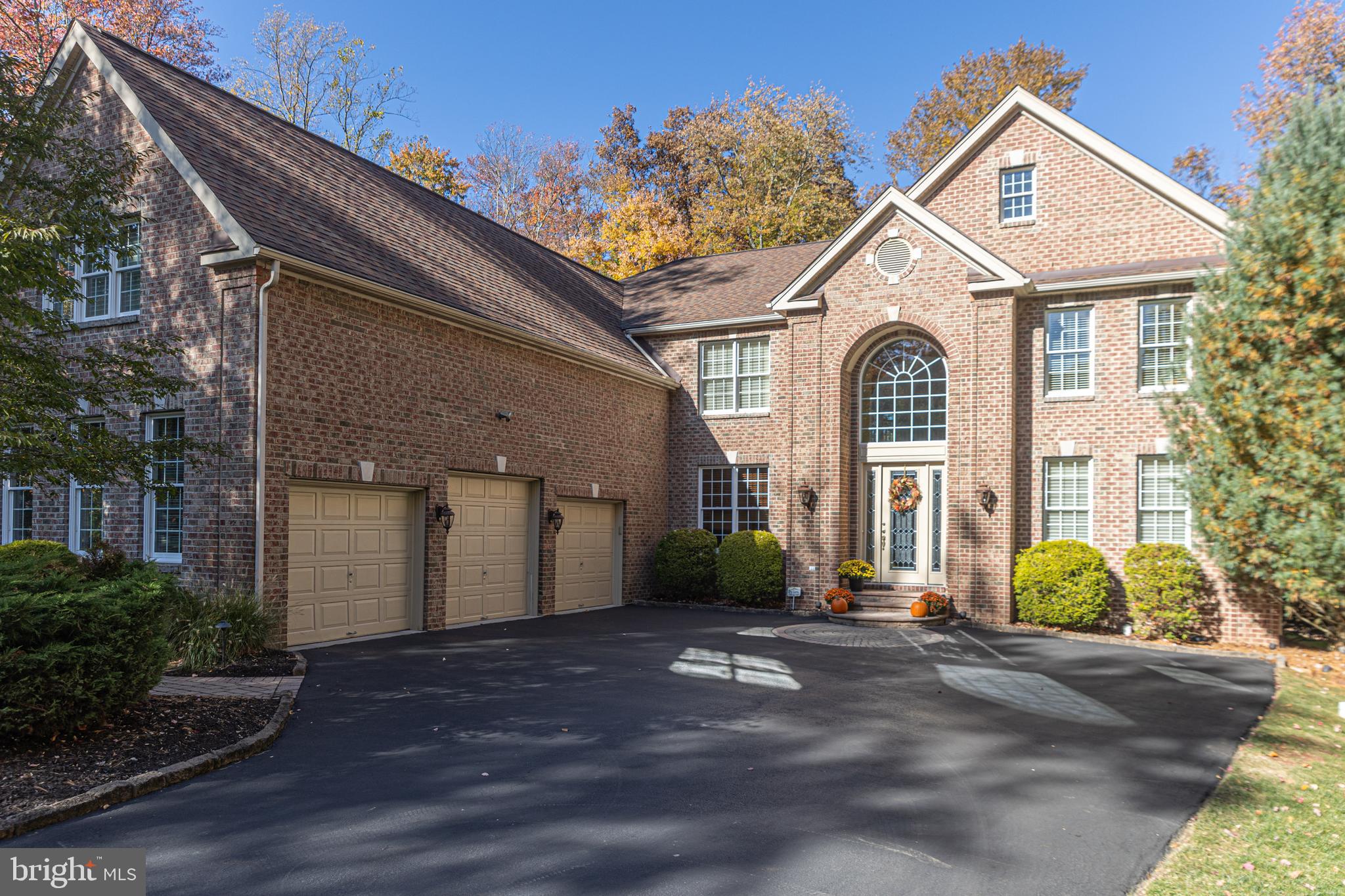 UPPER MOUNTAIN ESTS - Residential