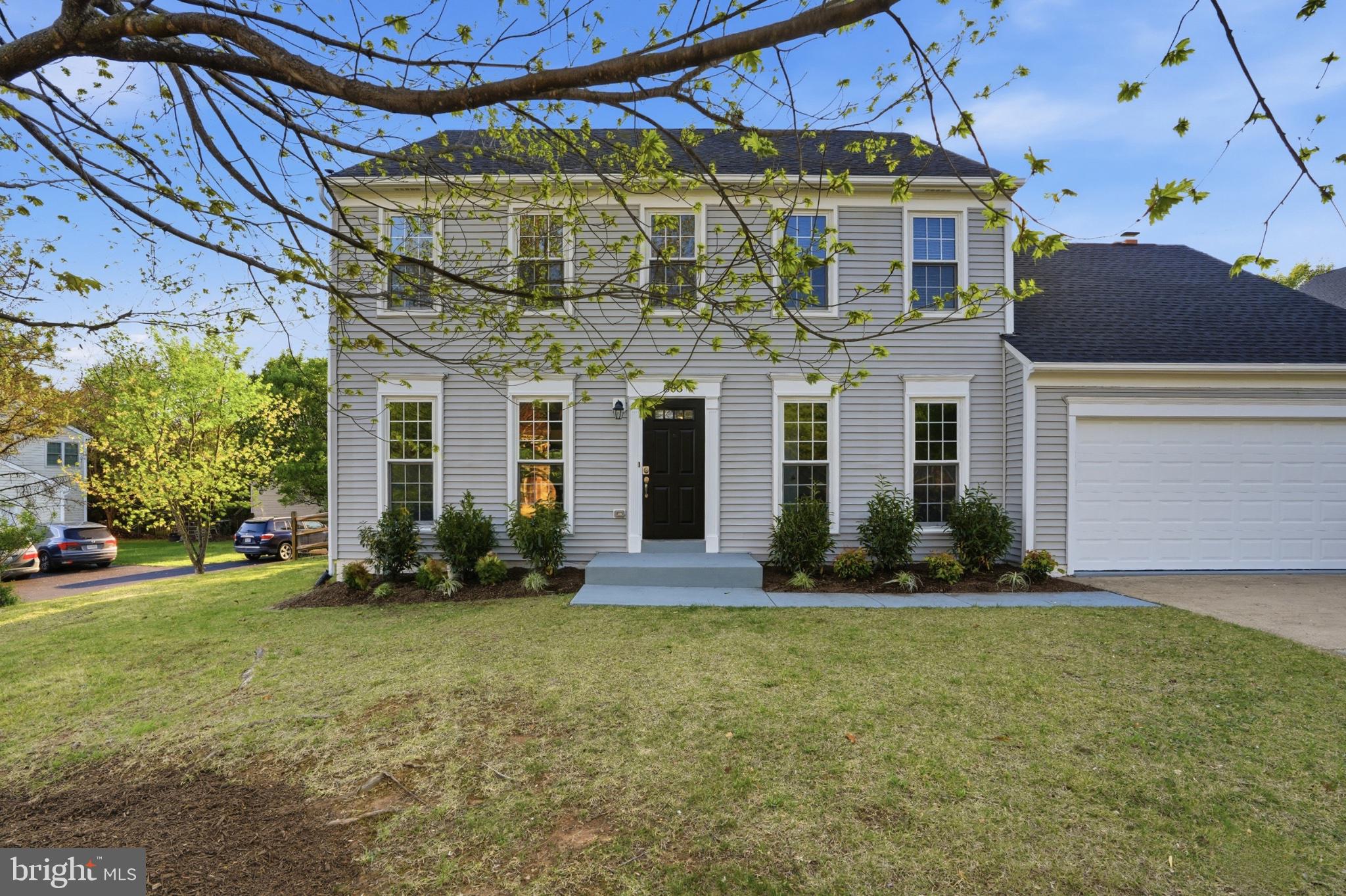 803 HALLYARD COURT SE