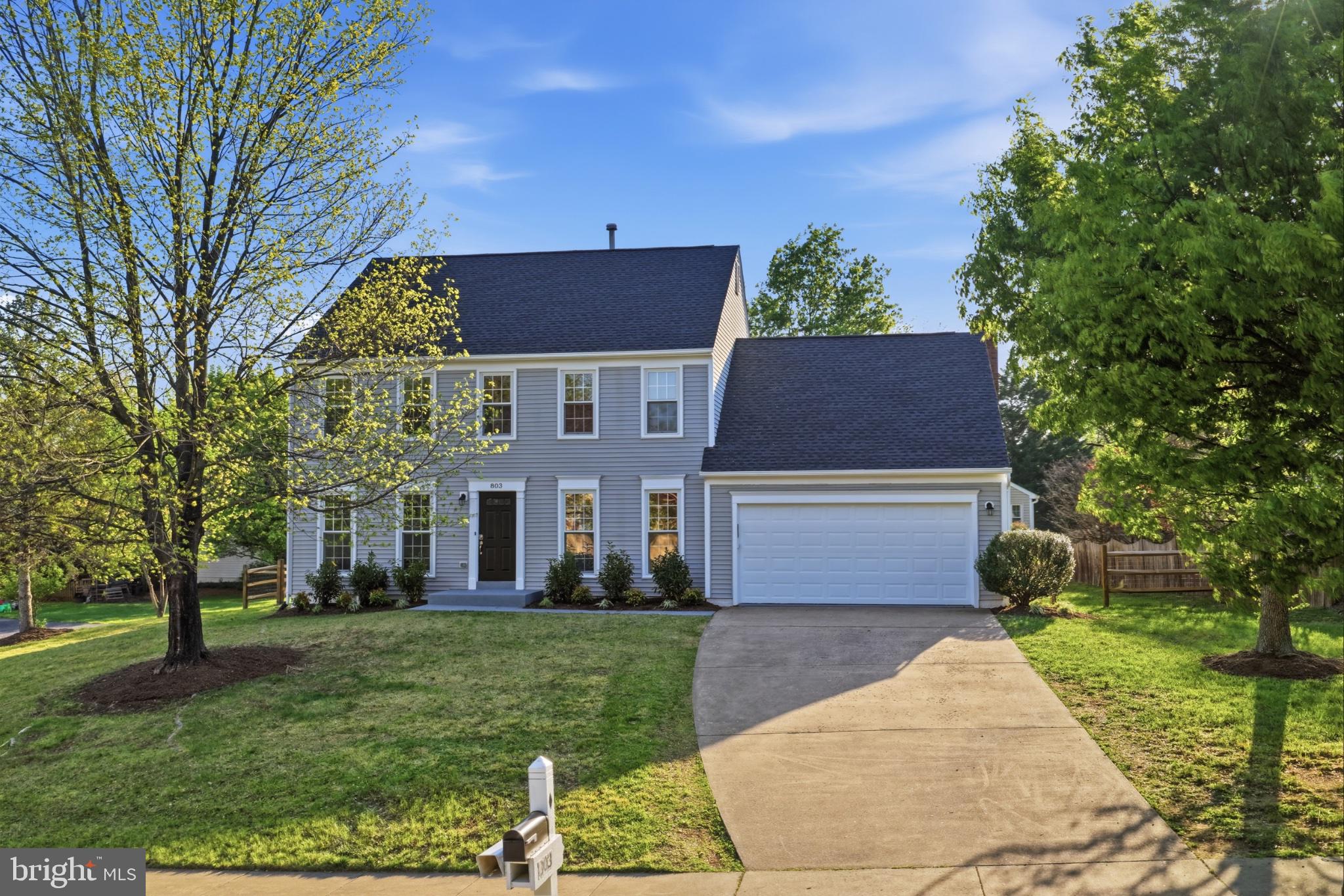 803 HALLYARD COURT SE