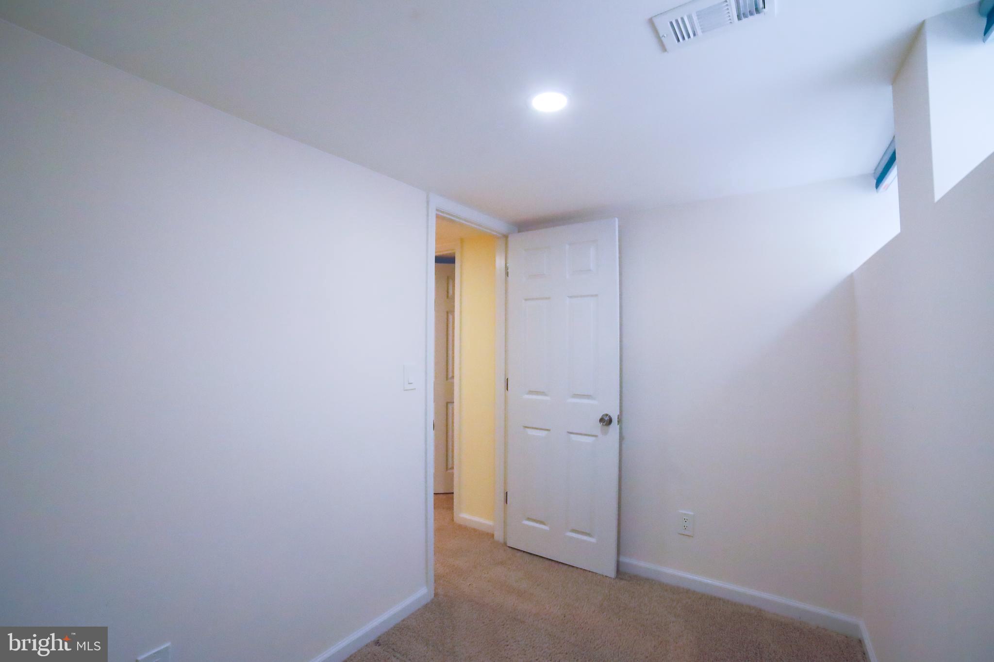 BROAD ACRES - Residential Lease