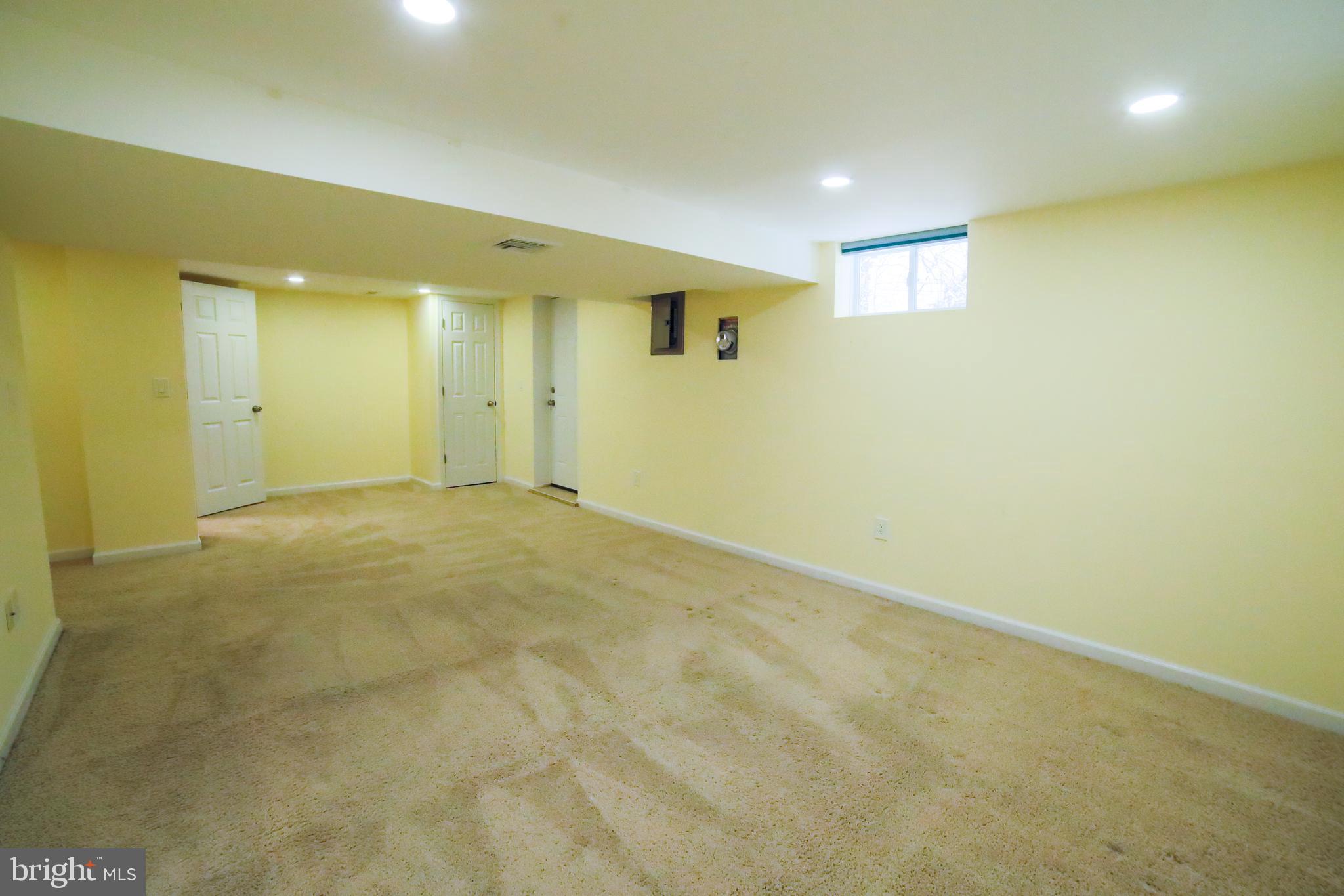 BROAD ACRES - Residential Lease