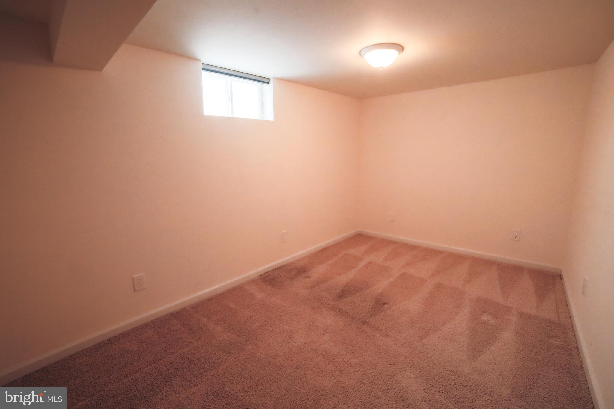 BROAD ACRES - Residential Lease