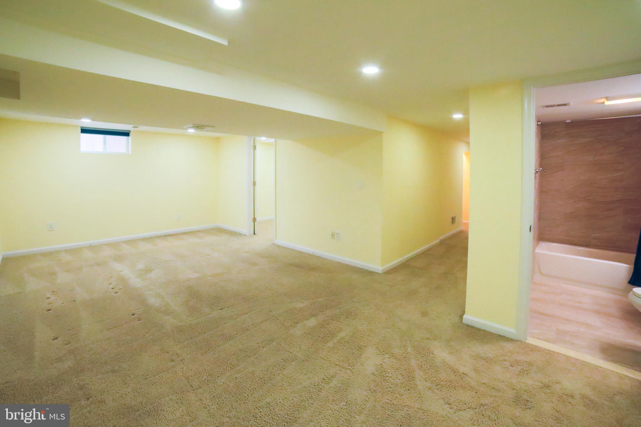 BROAD ACRES - Residential Lease