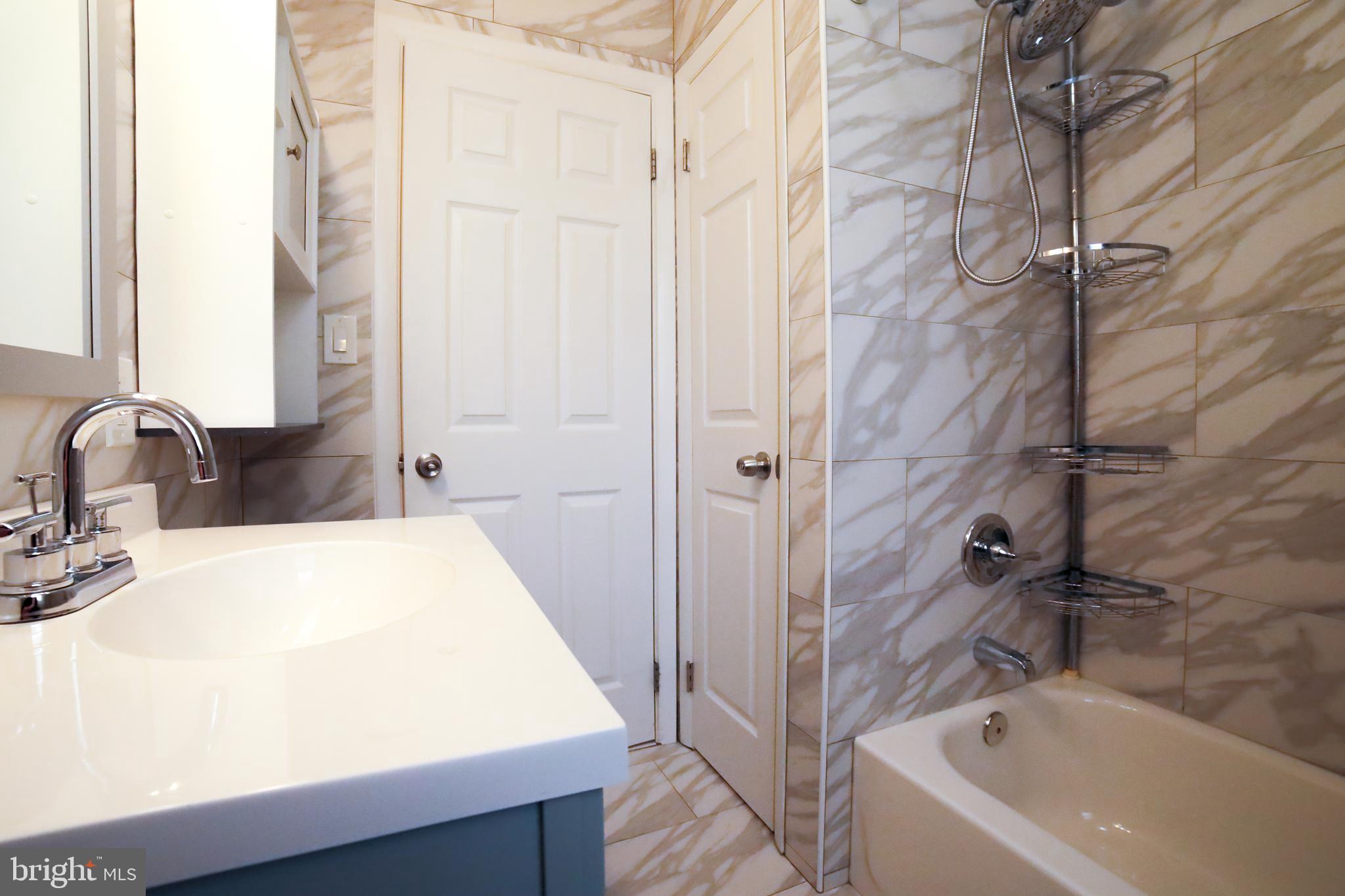 BROAD ACRES - Residential Lease