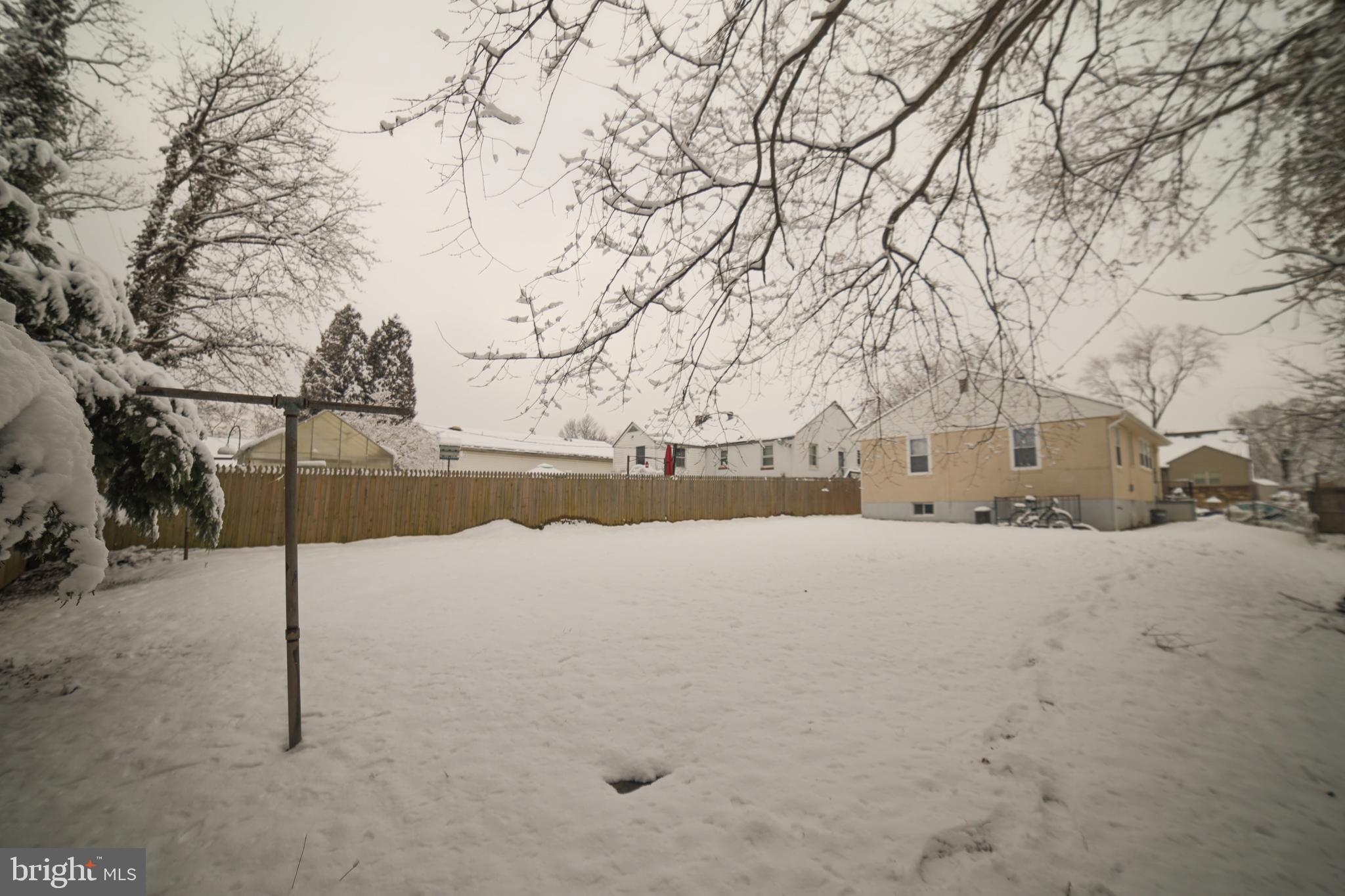 BROAD ACRES - Residential Lease