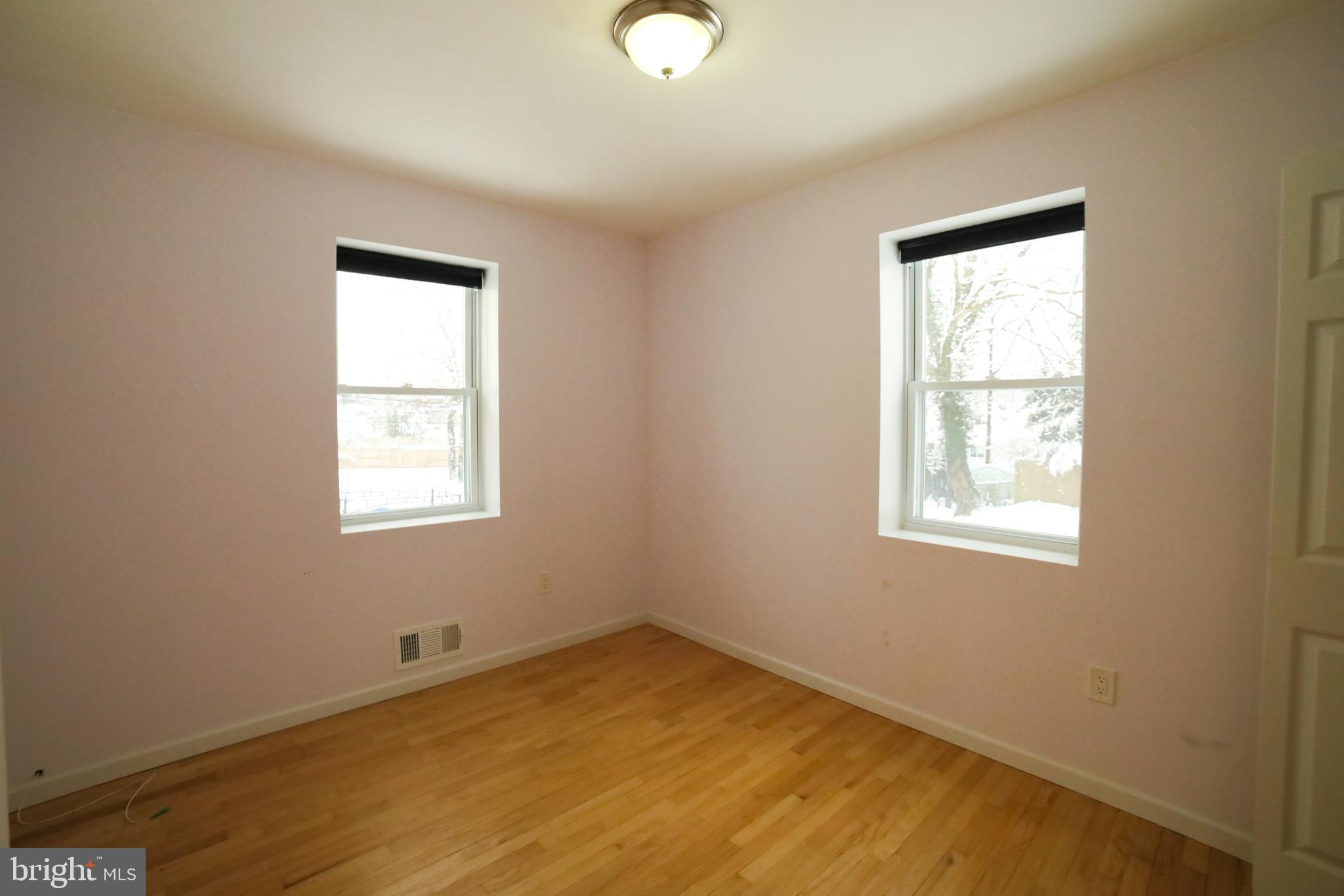 BROAD ACRES - Residential Lease