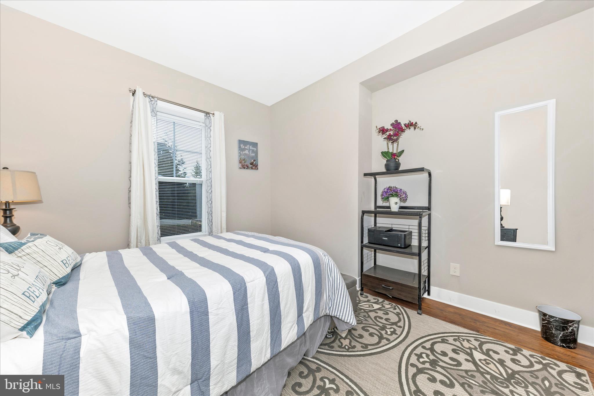 RED HILL - Residential