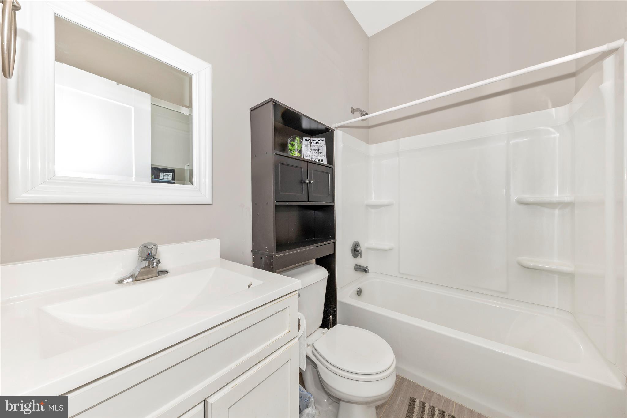 RED HILL - Residential