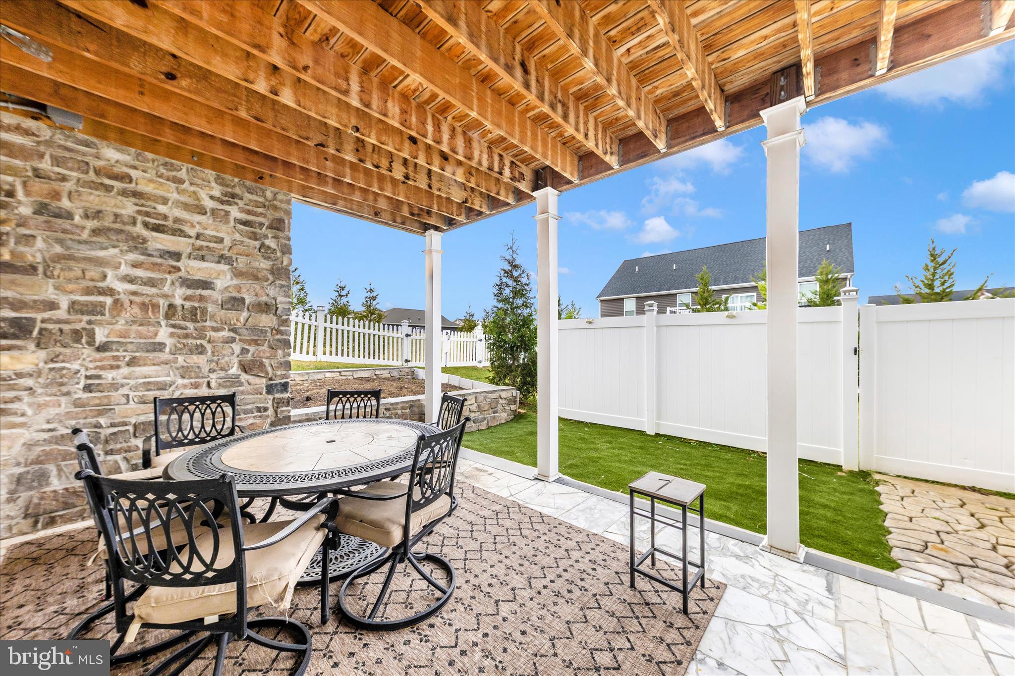 RED HILL - Residential