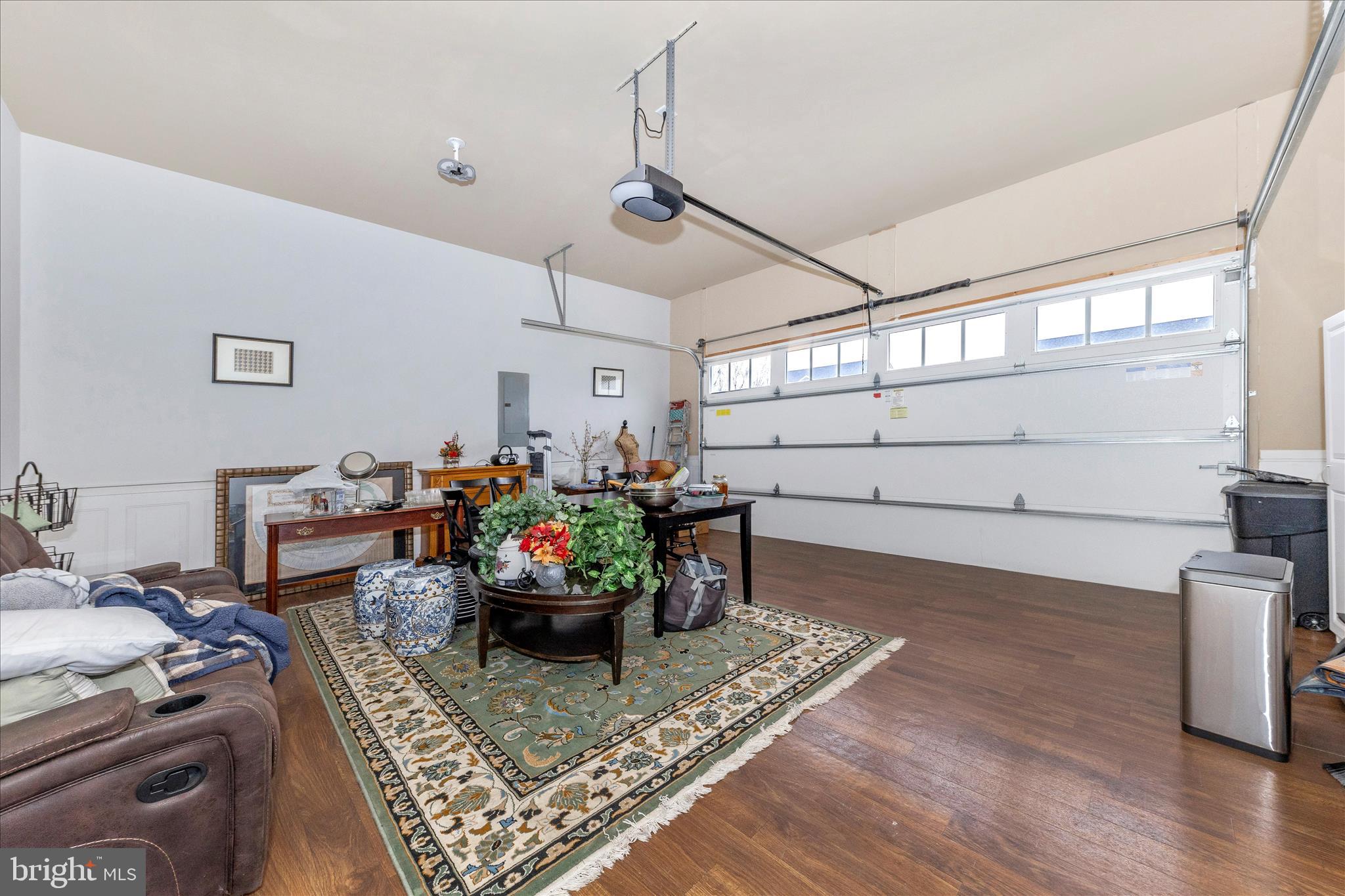 RED HILL - Residential