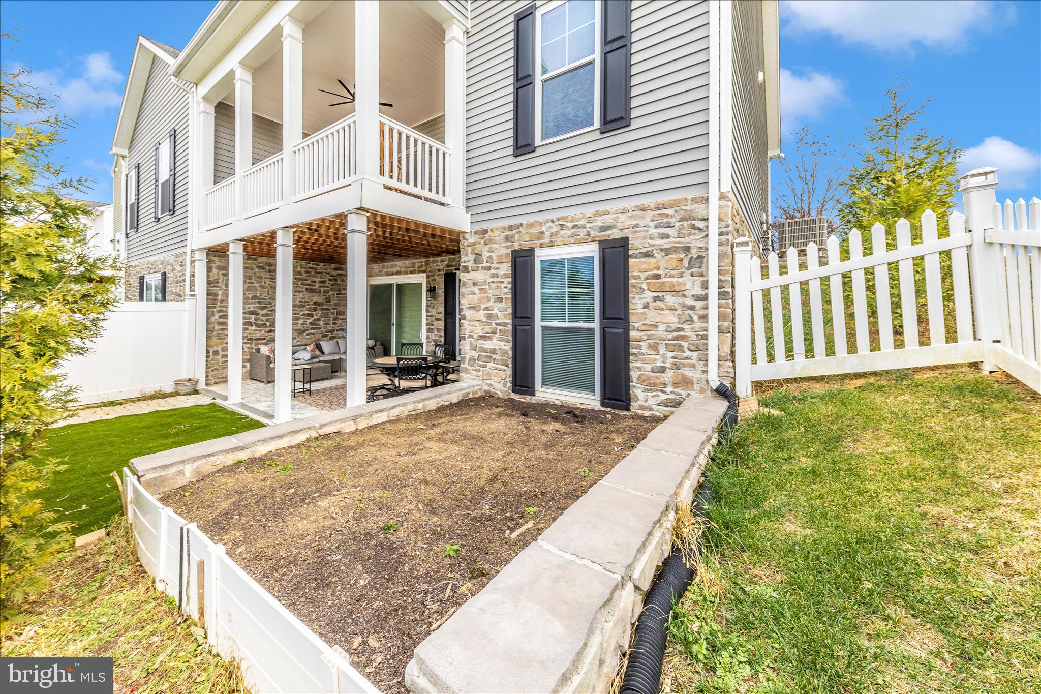 RED HILL - Residential