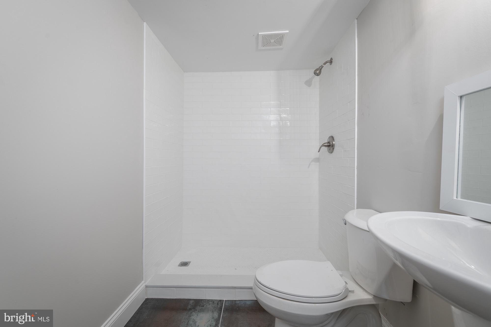 BOLTON HILL HISTORIC DISTRICT - Residential Lease