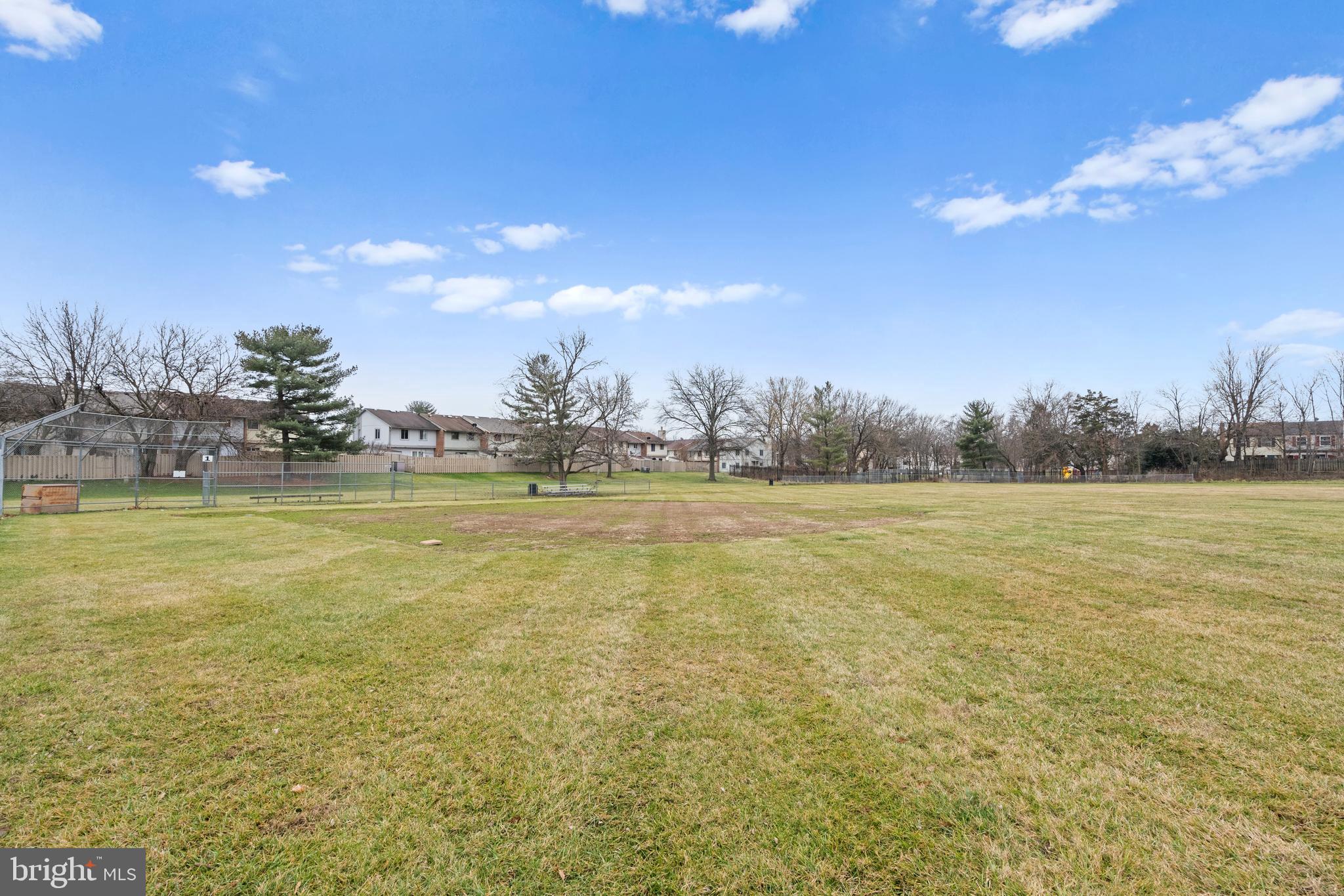 AUTUMN GLEN AT FOUR SEASONS - Residential