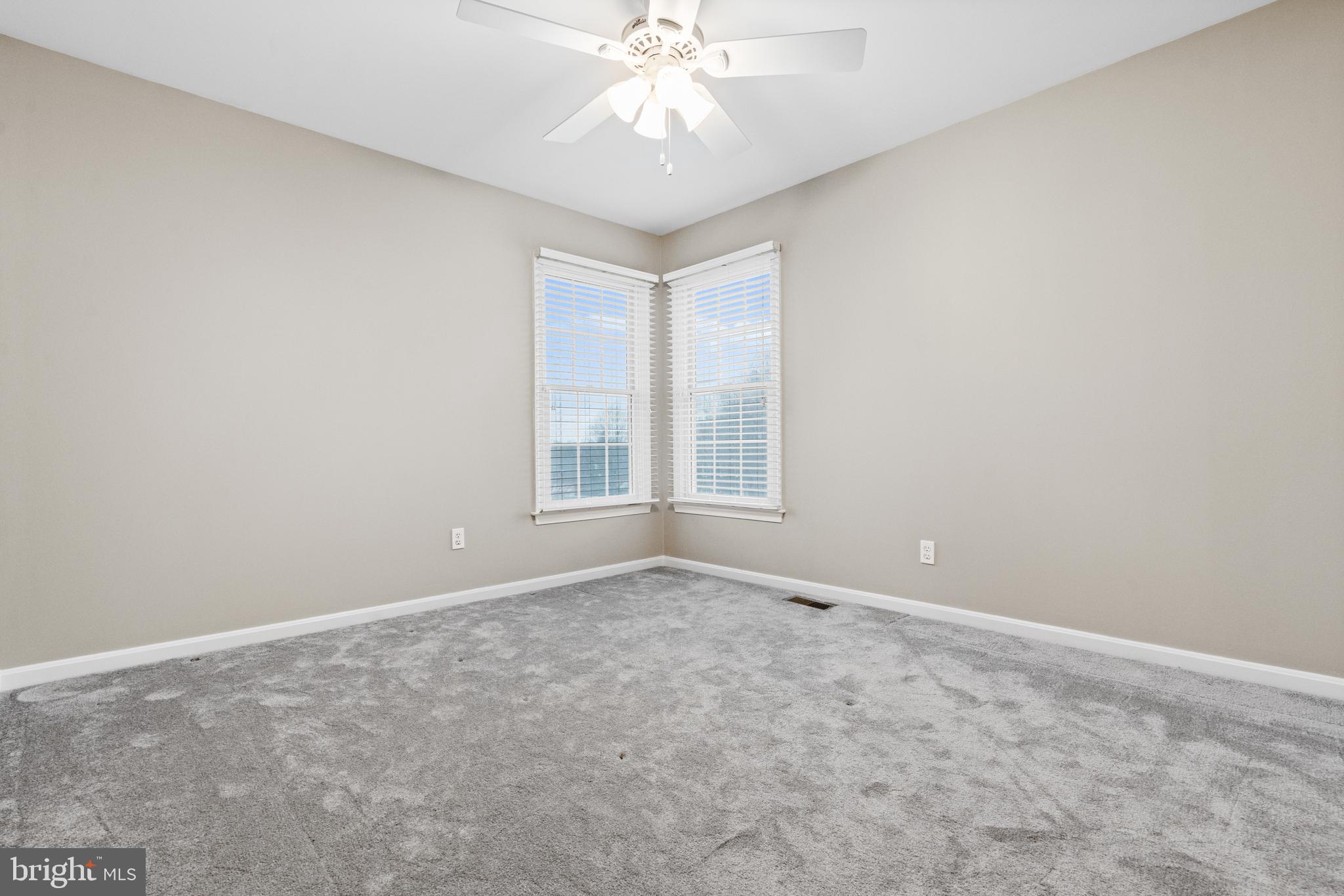 AUTUMN GLEN AT FOUR SEASONS - Residential