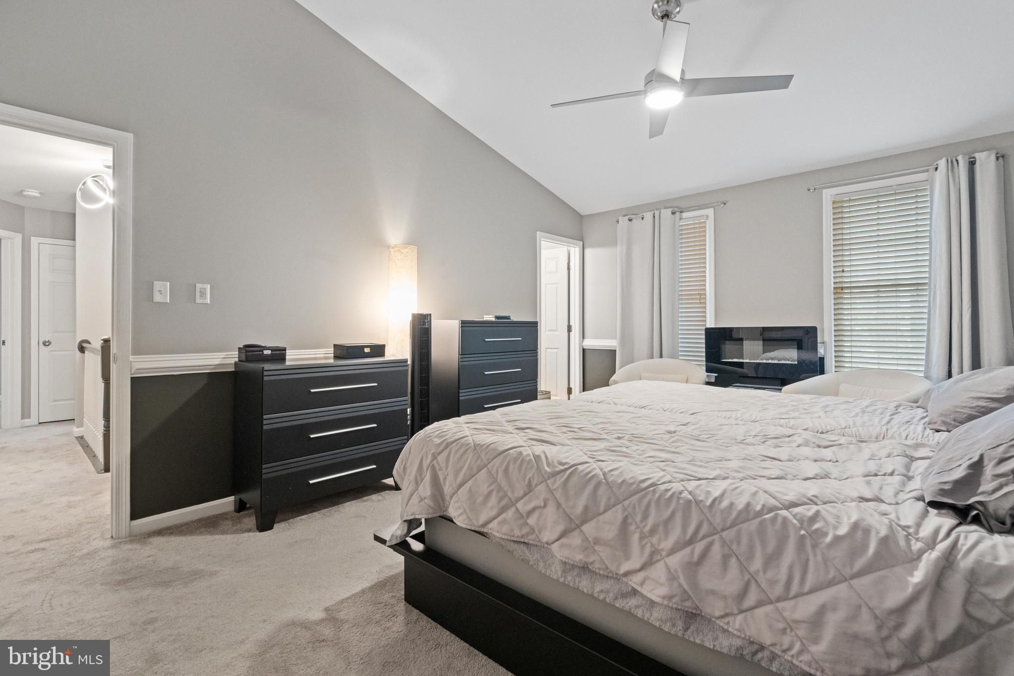 AUTUMN GLEN AT FOUR SEASONS - Residential