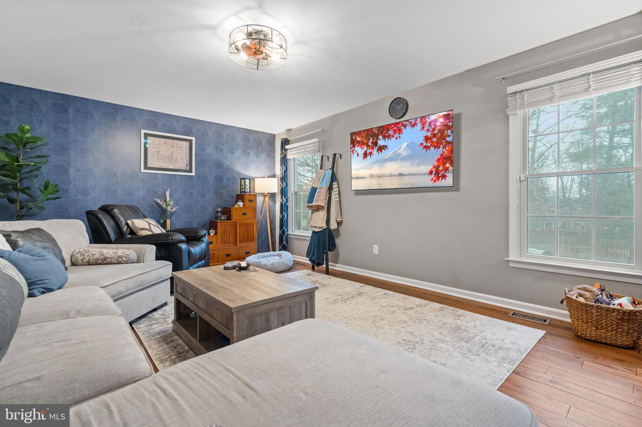 AUTUMN GLEN AT FOUR SEASONS - Residential